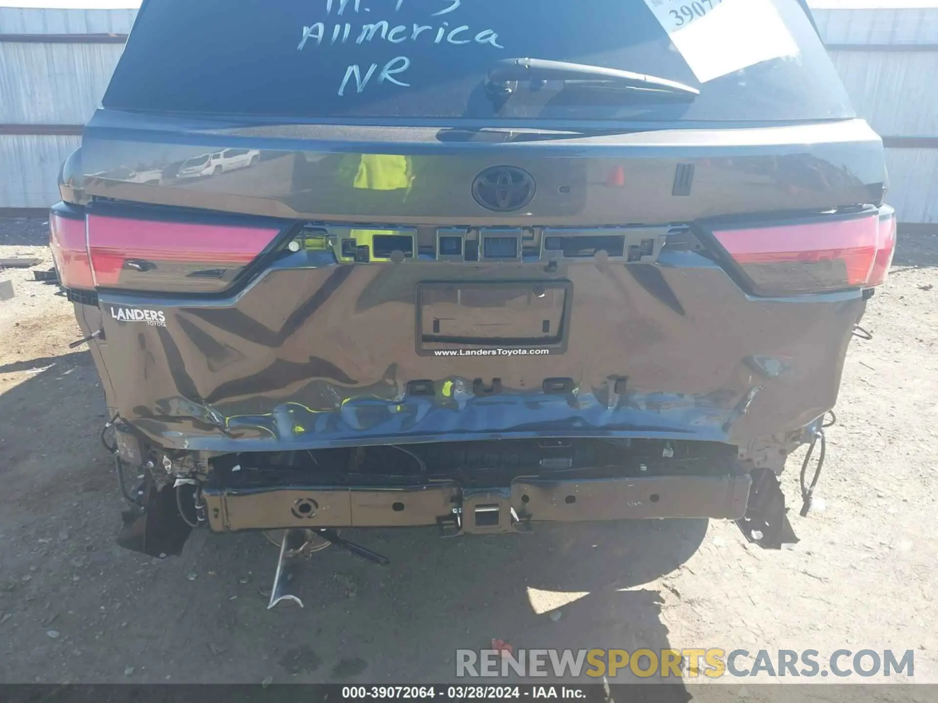 20 fotografías del automóvil dañado 7SVAAABA2RX026994 TOYOTA SEQUOIA 2024