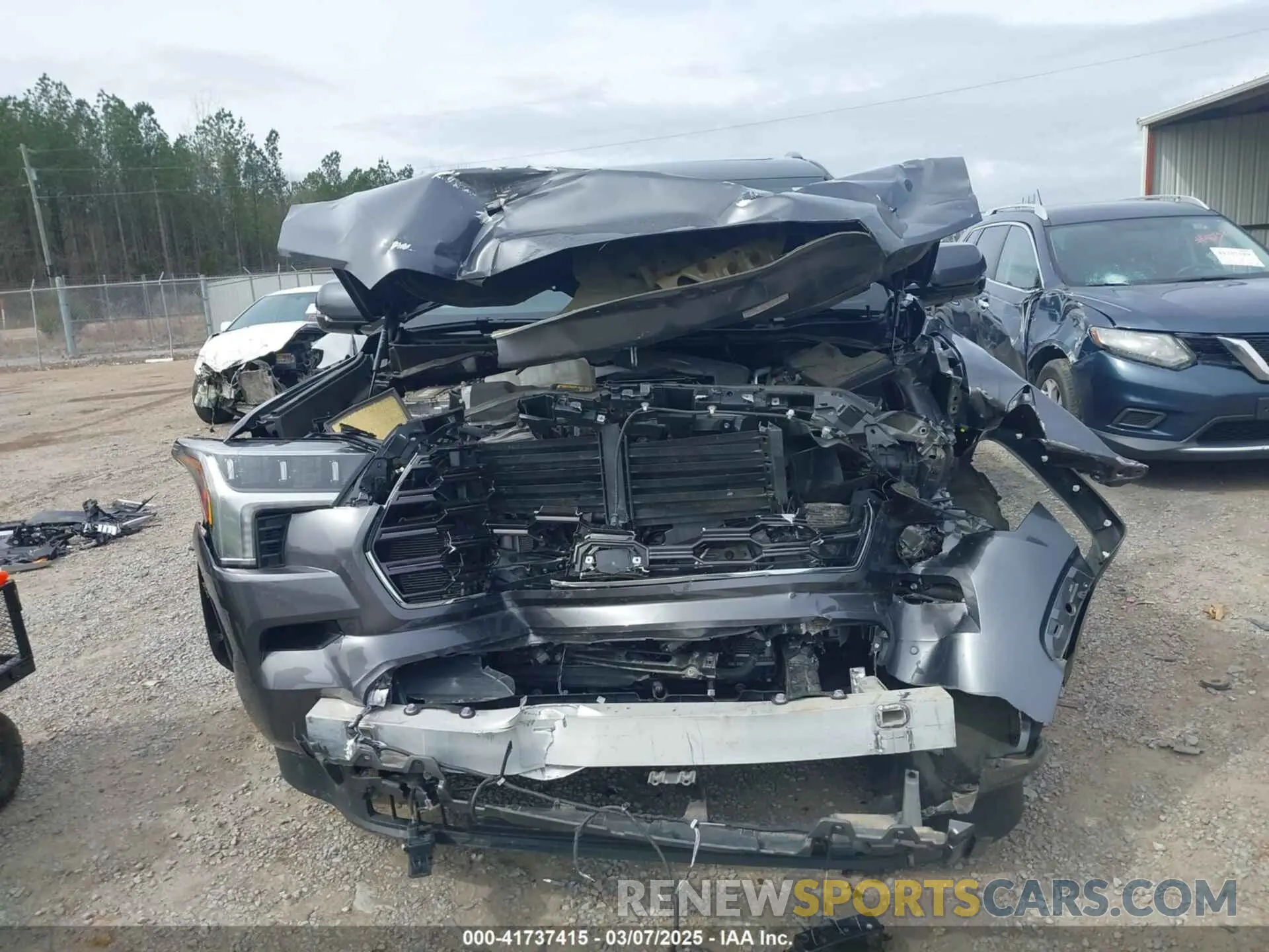 13 fotografías del automóvil dañado 7SVAAABA3RX023991 TOYOTA SEQUOIA 2024