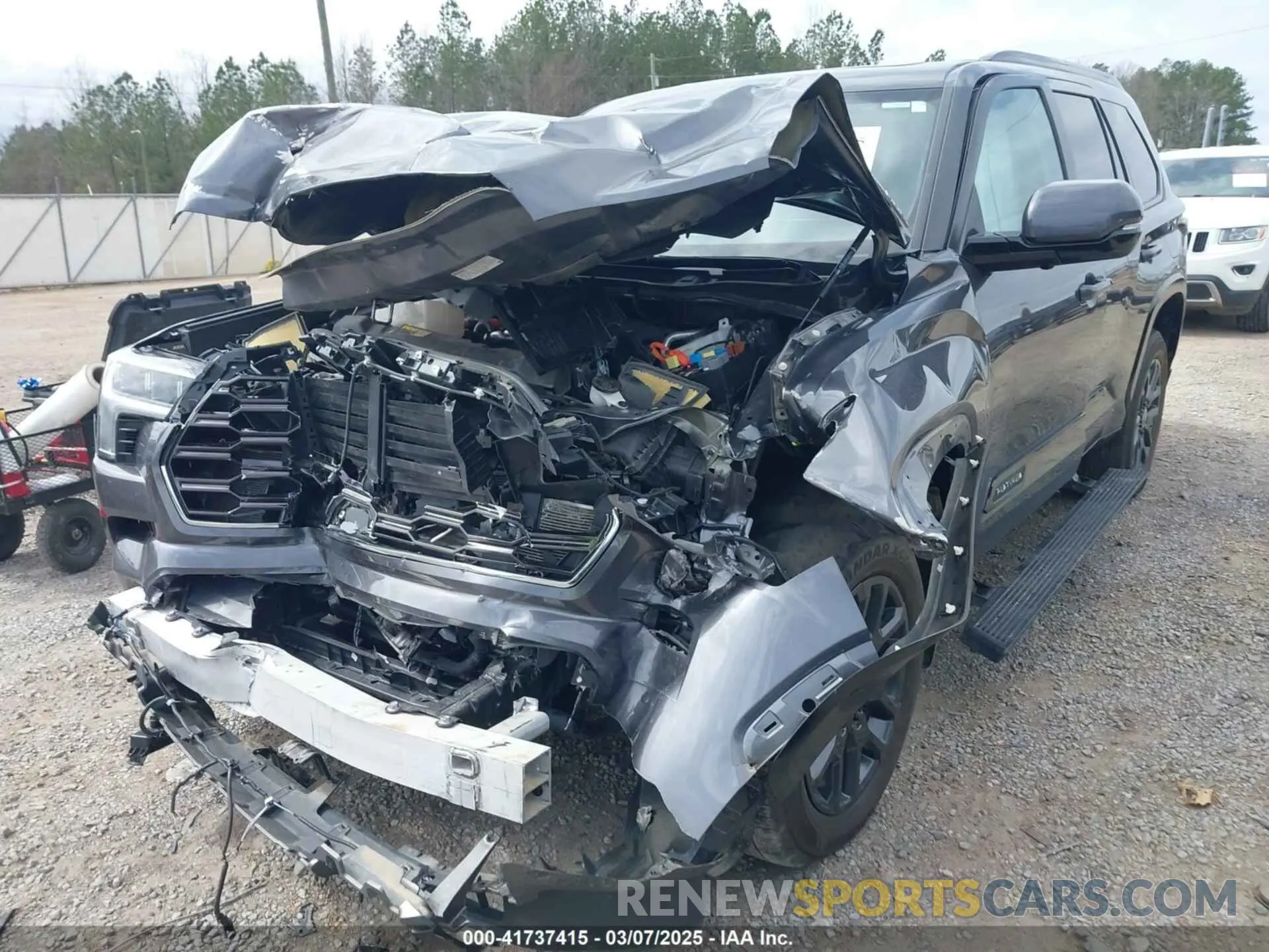 19 fotografías del automóvil dañado 7SVAAABA3RX023991 TOYOTA SEQUOIA 2024