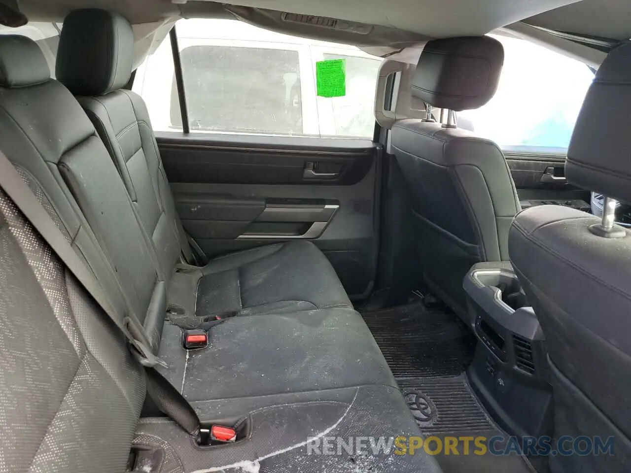 11 fotografías del automóvil dañado 7SVAAABA3RX039513 TOYOTA SEQUOIA 2024