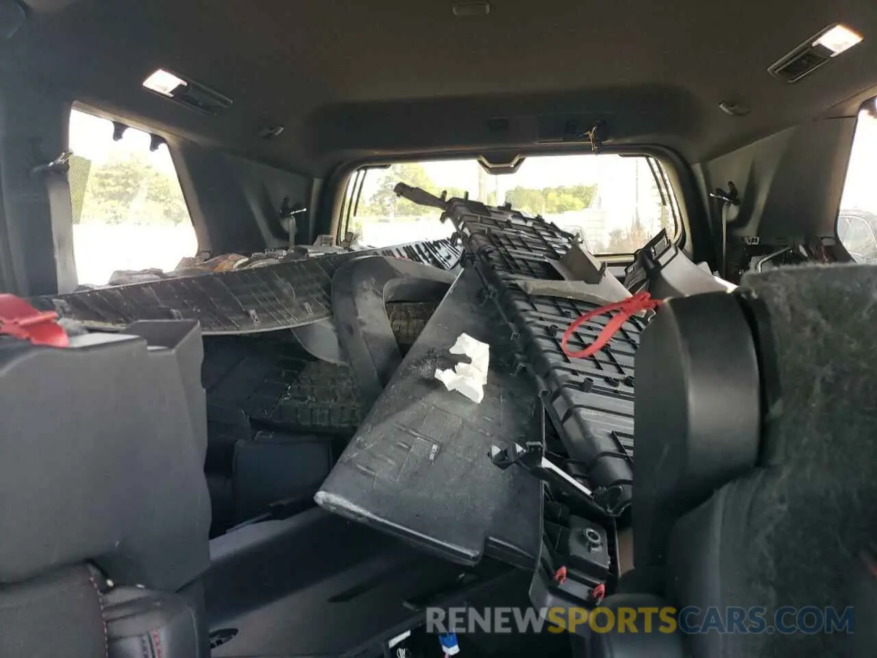 10 fotografías del automóvil dañado 7SVAAABA5RX021773 TOYOTA SEQUOIA 2024