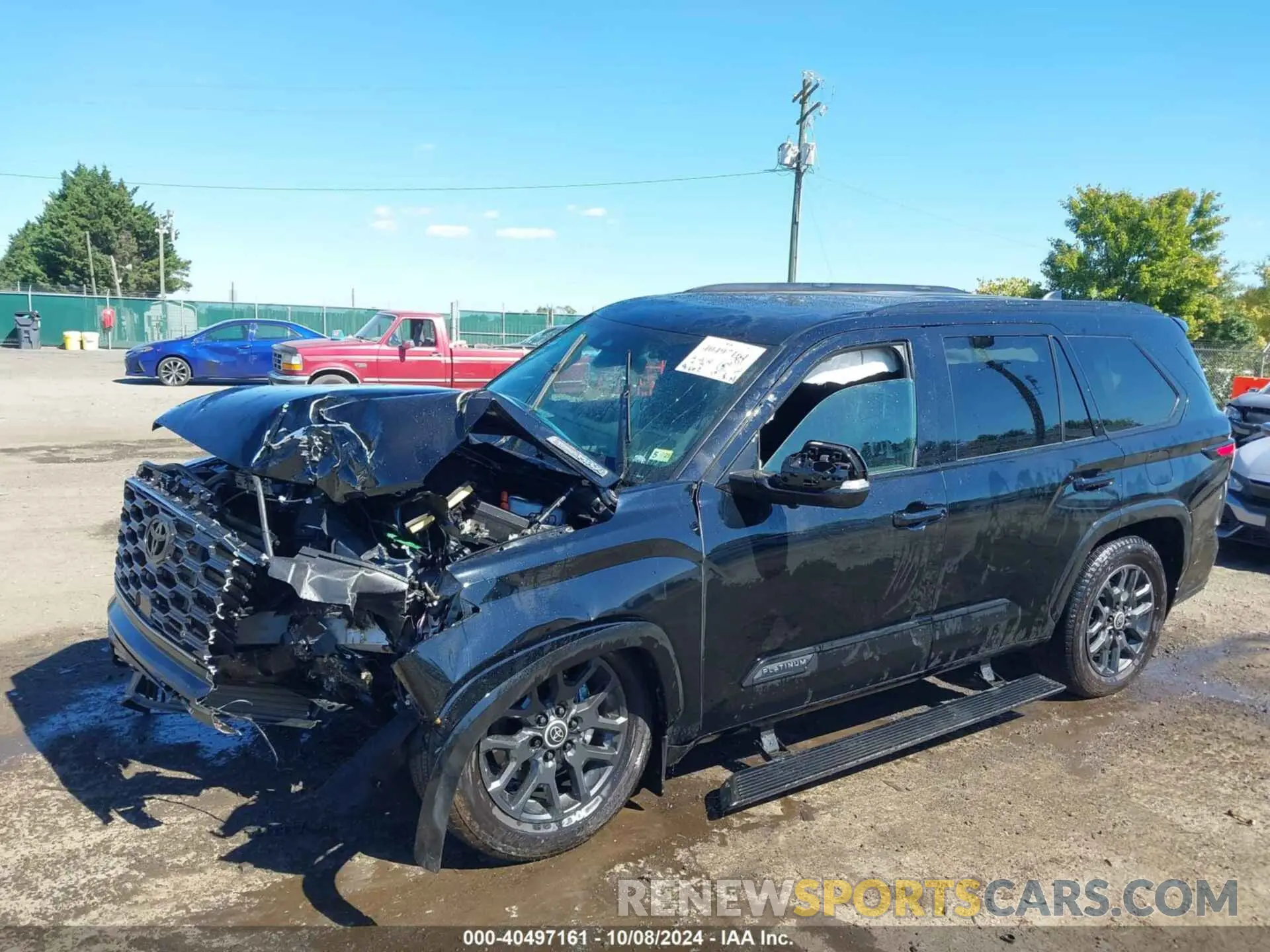 2 fotografías del automóvil dañado 7SVAAABA5RX039397 TOYOTA SEQUOIA 2024