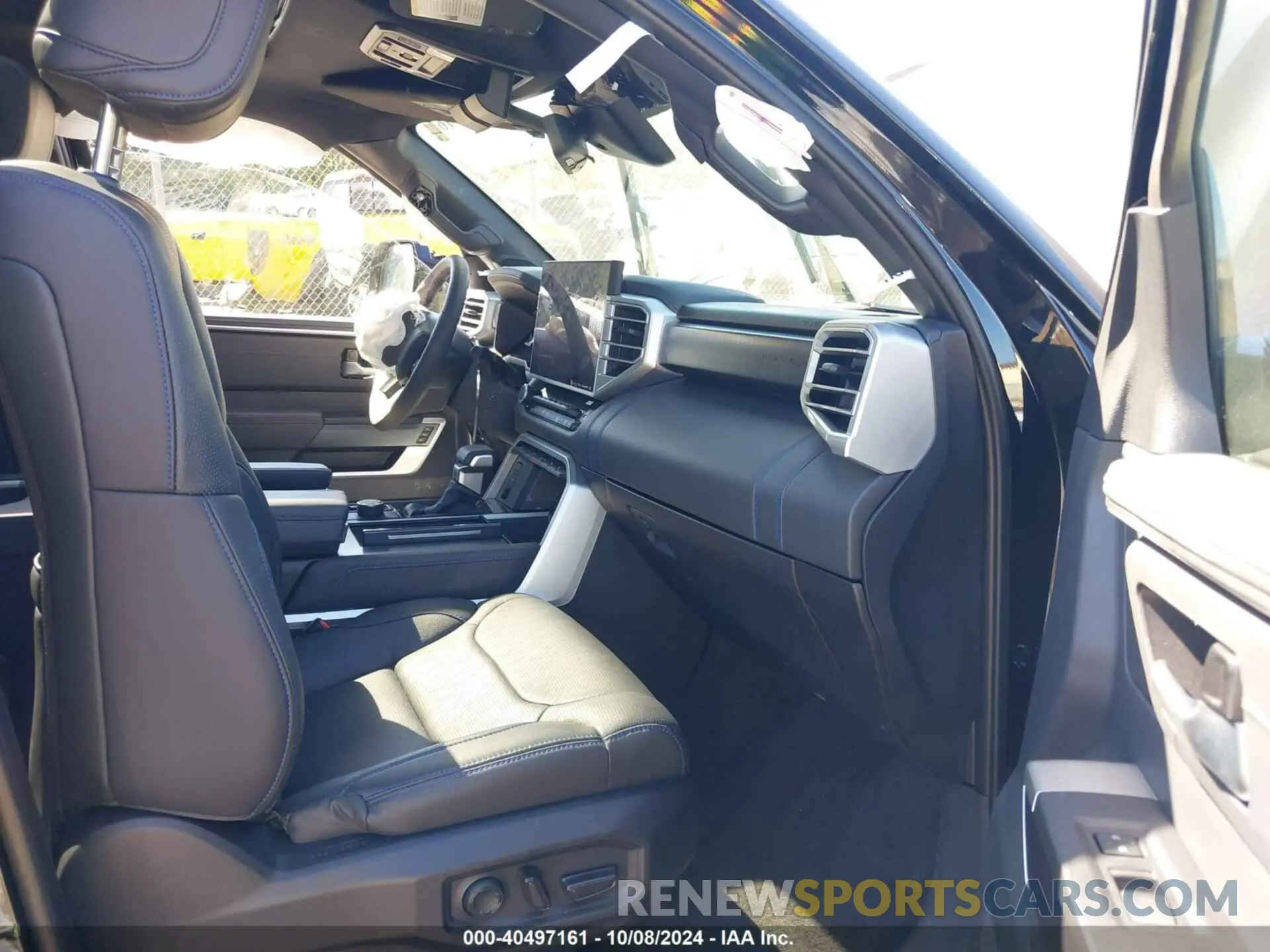 5 fotografías del automóvil dañado 7SVAAABA5RX039397 TOYOTA SEQUOIA 2024