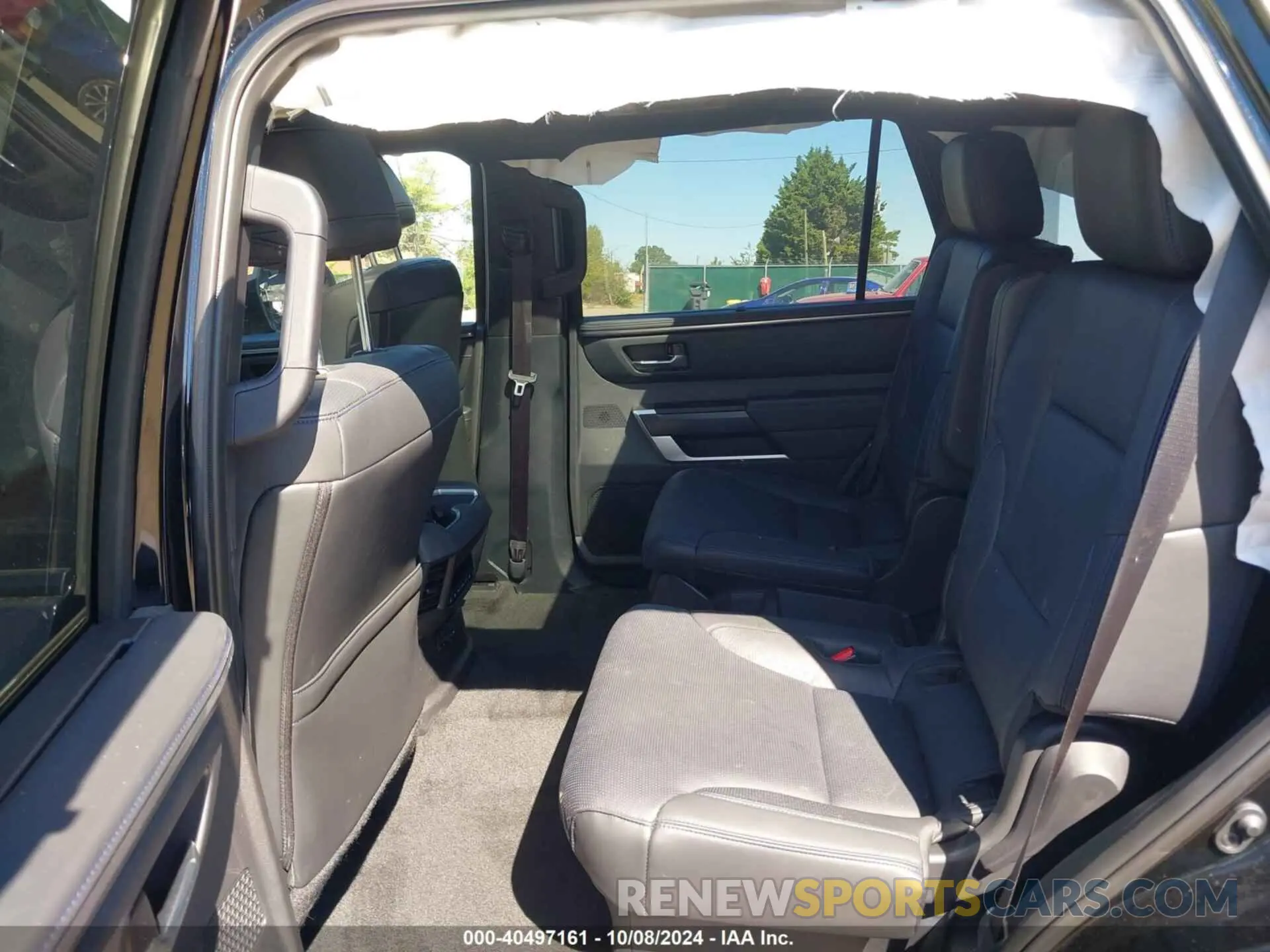 8 fotografías del automóvil dañado 7SVAAABA5RX039397 TOYOTA SEQUOIA 2024