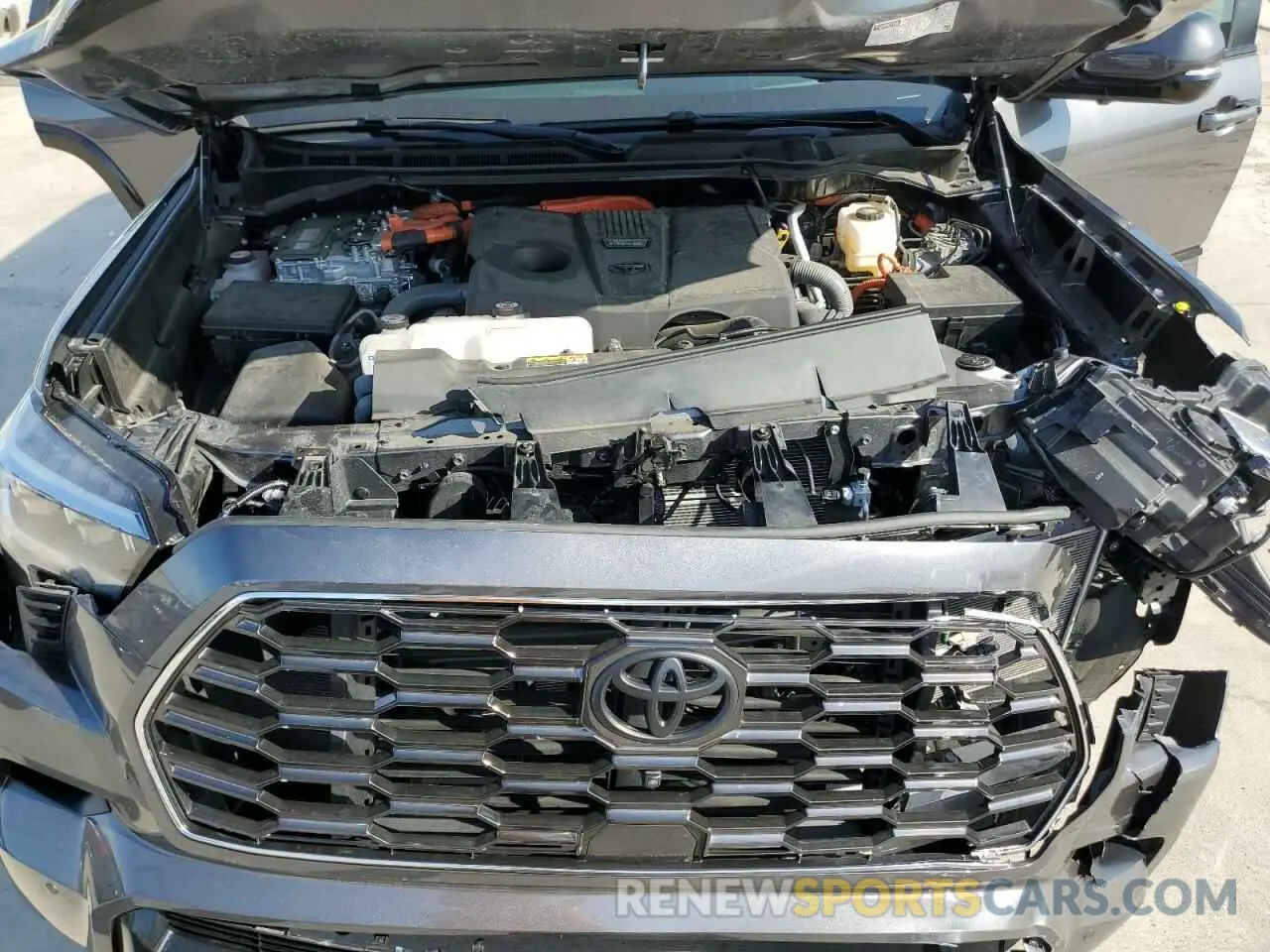 13 fotografías del automóvil dañado 7SVAAABA8RX034937 TOYOTA SEQUOIA 2024