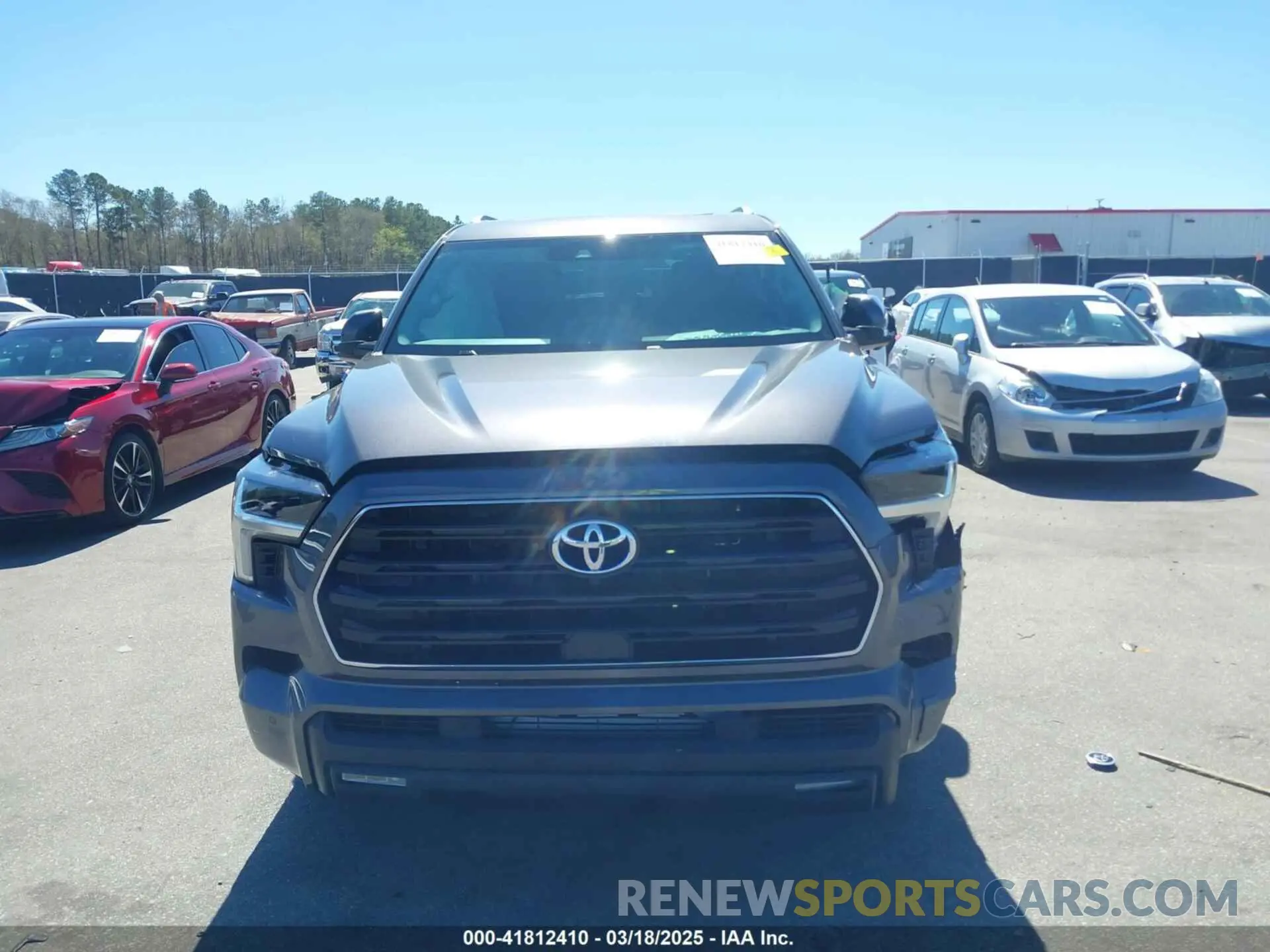 12 fotografías del automóvil dañado 7SVAAABA8RX047798 TOYOTA SEQUOIA 2024