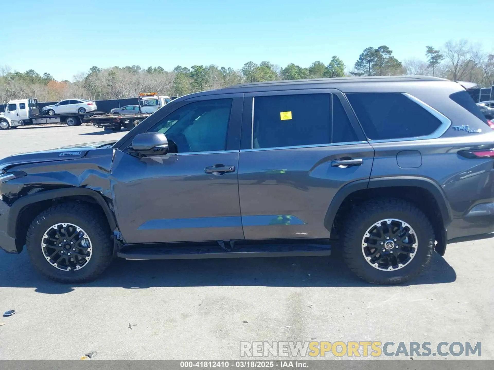 14 fotografías del automóvil dañado 7SVAAABA8RX047798 TOYOTA SEQUOIA 2024