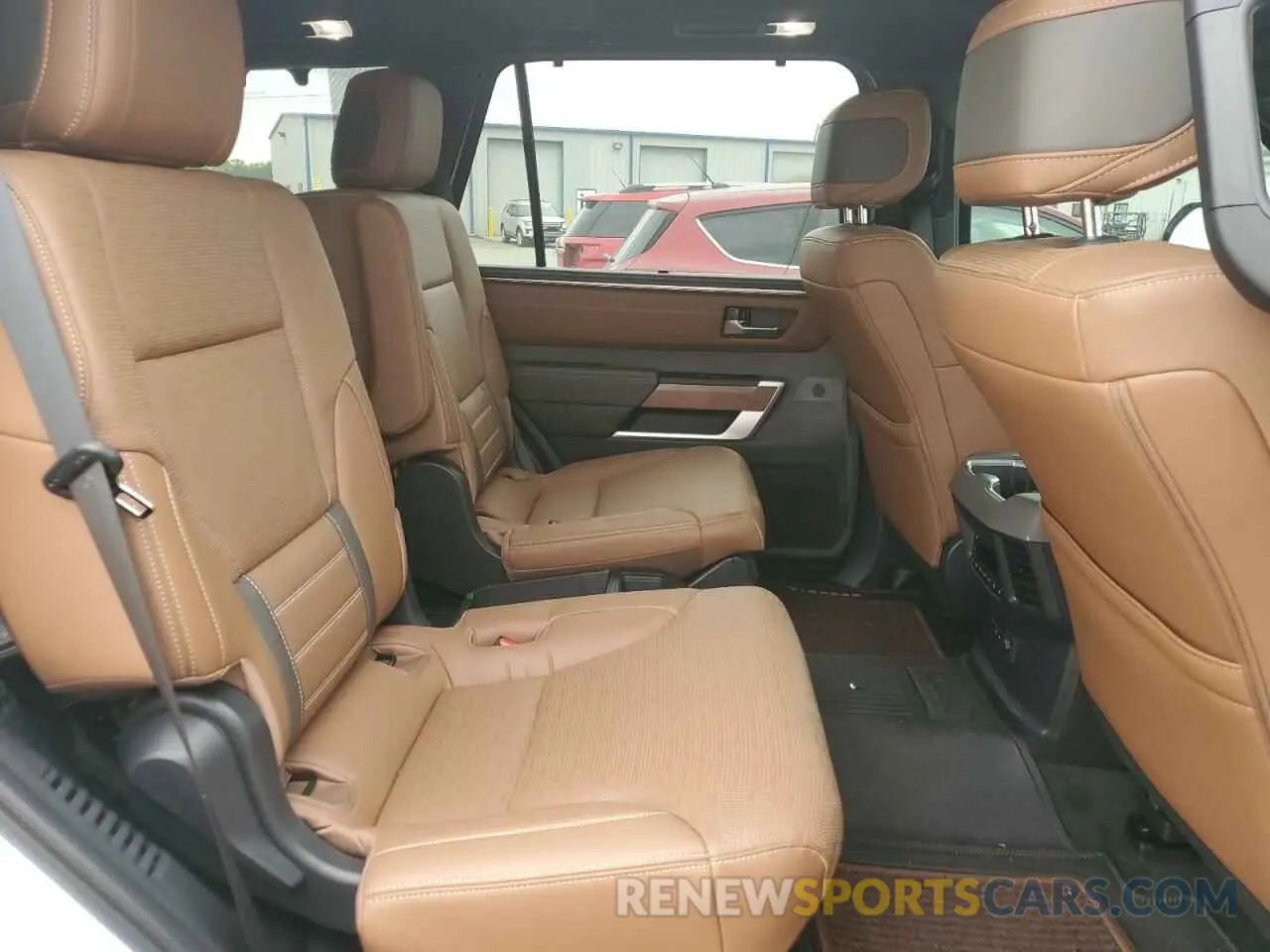 11 fotografías del automóvil dañado 7SVAAABA4SX054592 TOYOTA SEQUOIA 2025