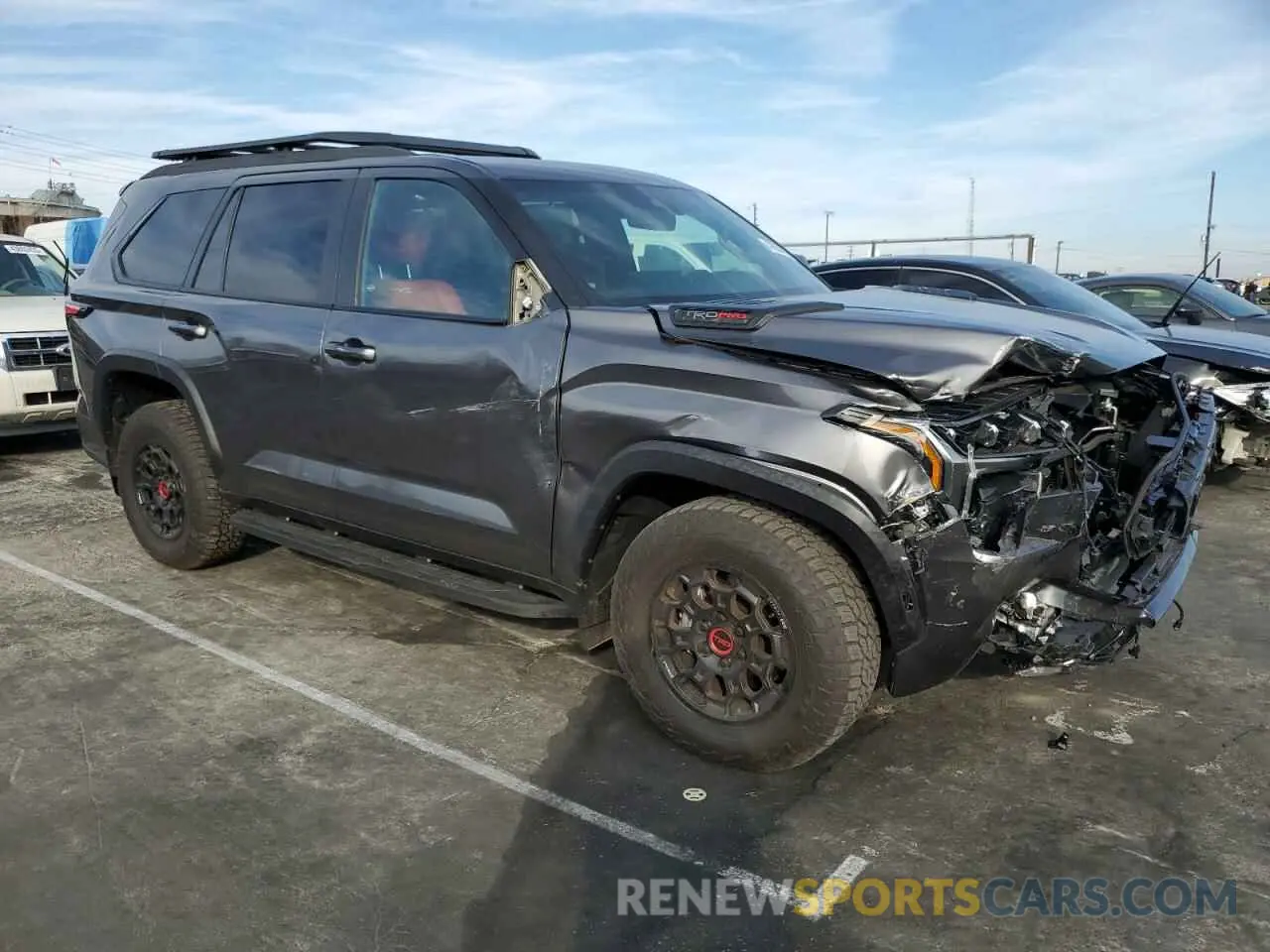 4 fotografías del automóvil dañado 7SVAAABA5SX053838 TOYOTA SEQUOIA 2025