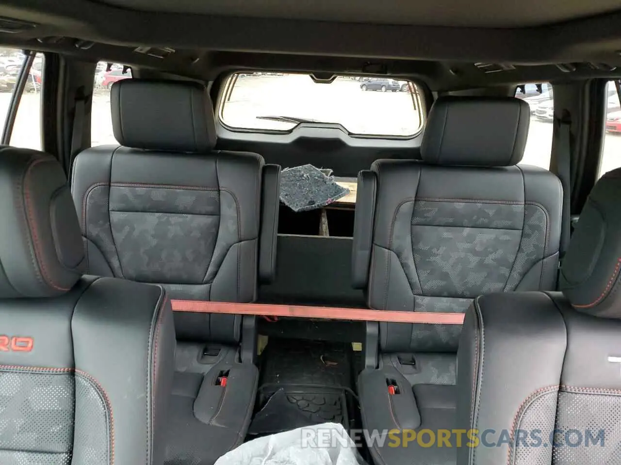 10 fotografías del automóvil dañado 7SVAAABA6SX050186 TOYOTA SEQUOIA 2025