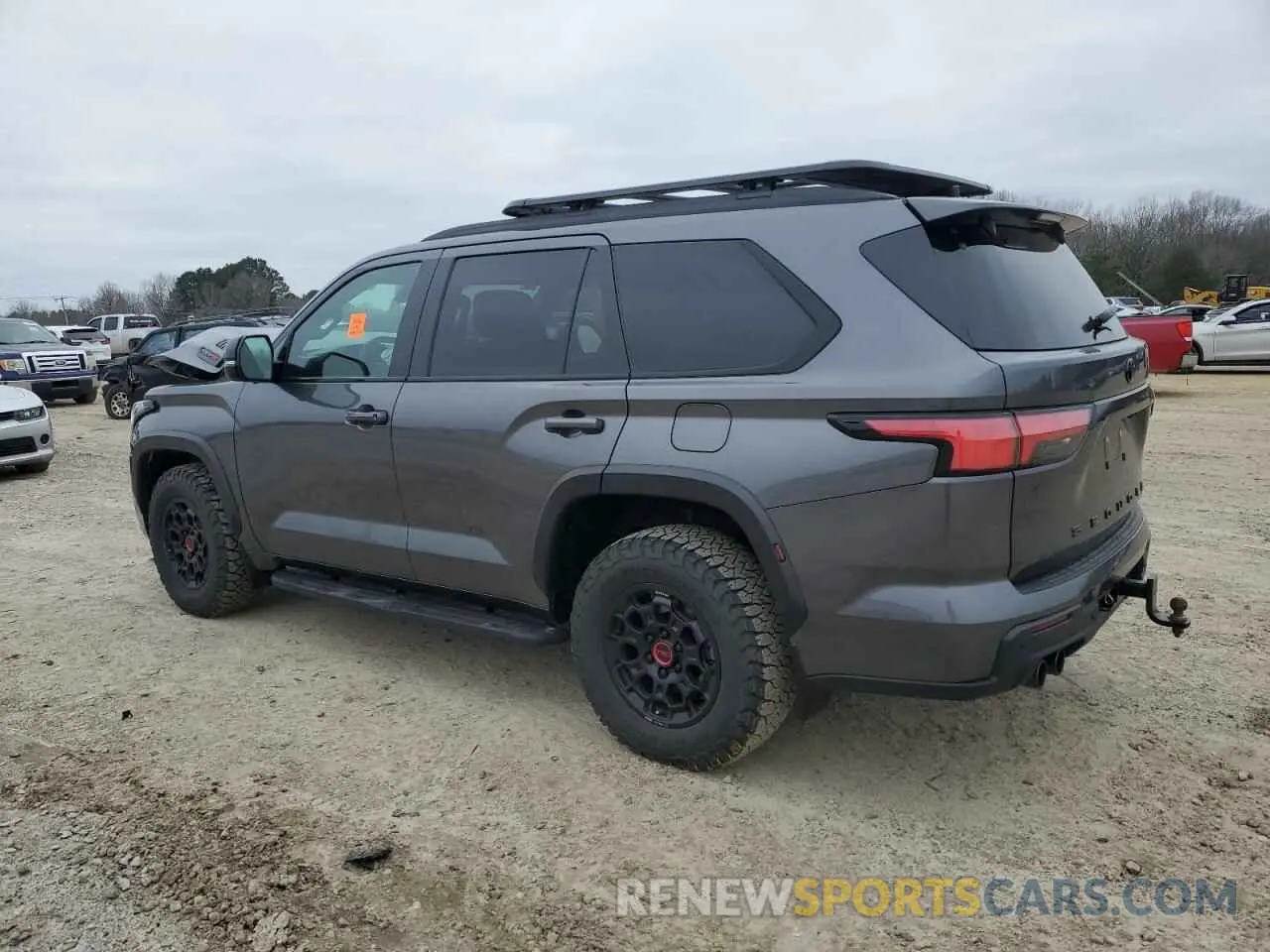 2 fotografías del automóvil dañado 7SVAAABA6SX050186 TOYOTA SEQUOIA 2025