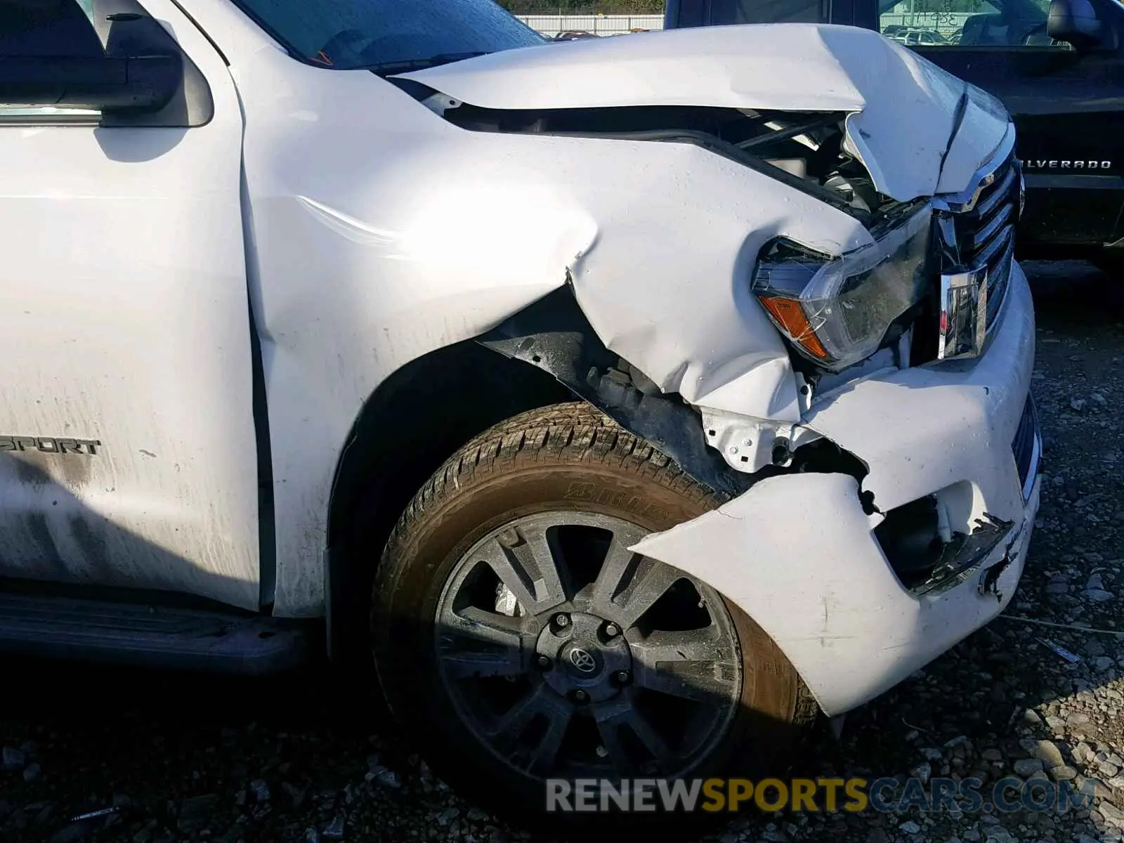 9 fotografías del automóvil dañado 5TDBY5G1XKS170508 TOYOTA SEQUOIA SR 2019