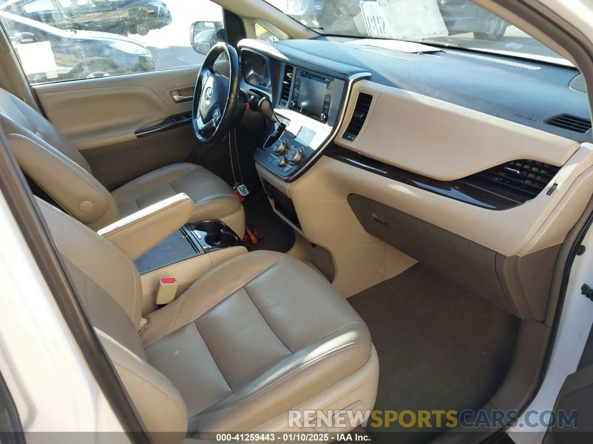 5 fotografías del automóvil dañado 5TDDZ3DC3KS220990 TOYOTA SIENNA 2019