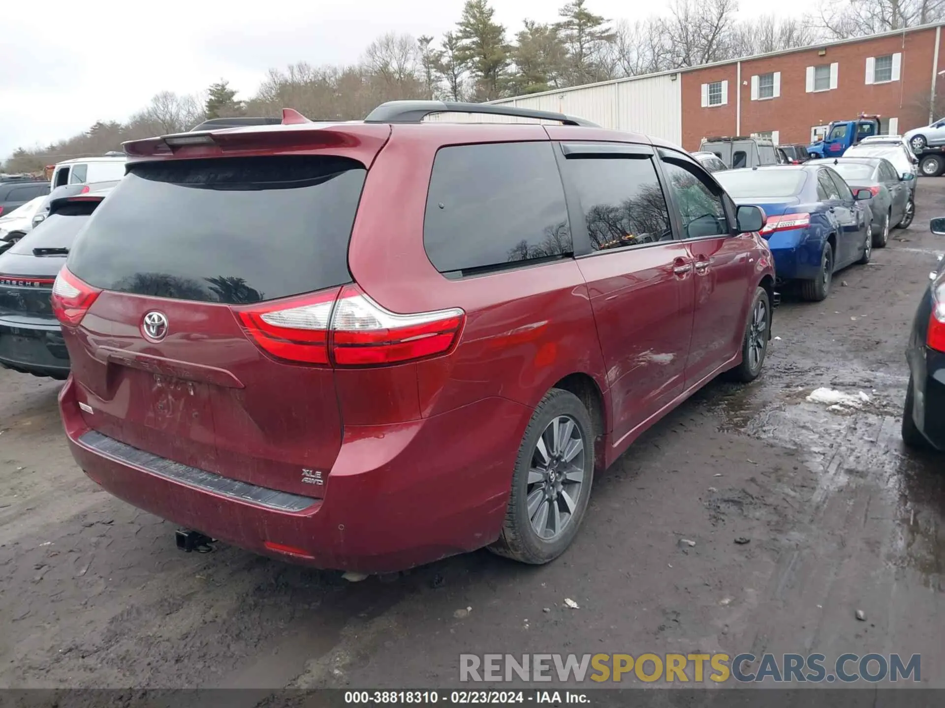 4 fotografías del automóvil dañado 5TDDZ3DC4KS220562 TOYOTA SIENNA 2019