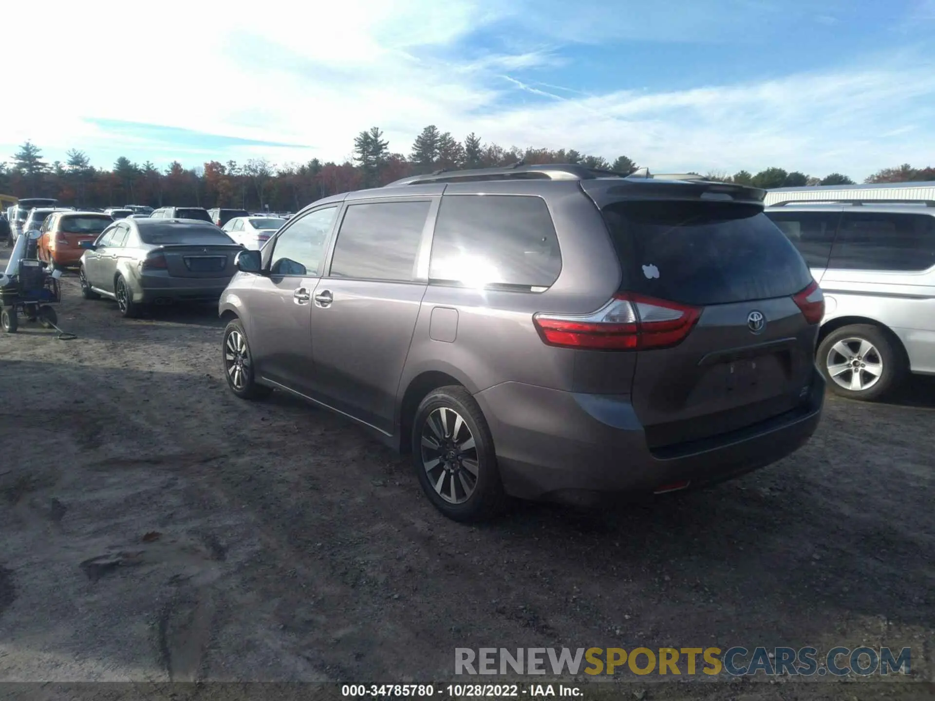 3 fotografías del automóvil dañado 5TDDZ3DC4KS225745 TOYOTA SIENNA 2019