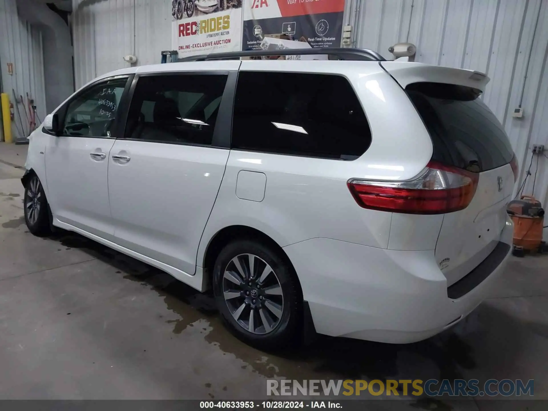 3 fotografías del automóvil dañado 5TDDZ3DC5KS223244 TOYOTA SIENNA 2019