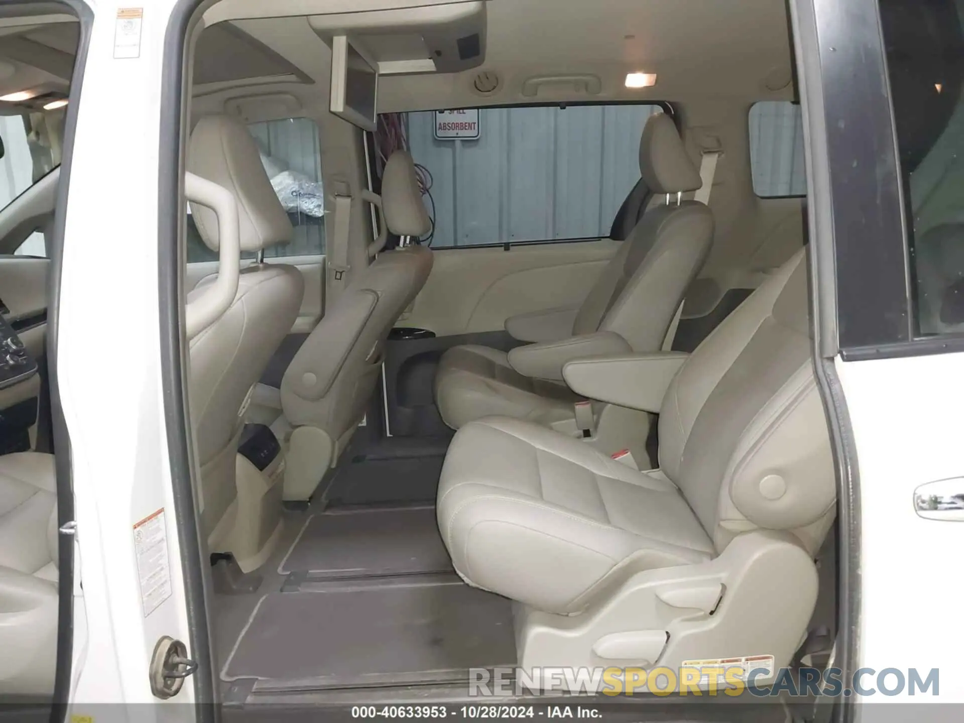 8 fotografías del automóvil dañado 5TDDZ3DC5KS223244 TOYOTA SIENNA 2019