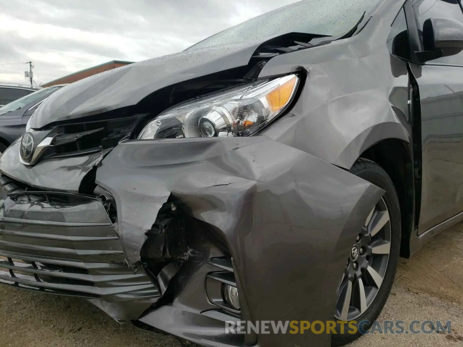 9 fotografías del automóvil dañado 5TDDZ3DC6KS214942 TOYOTA SIENNA 2019