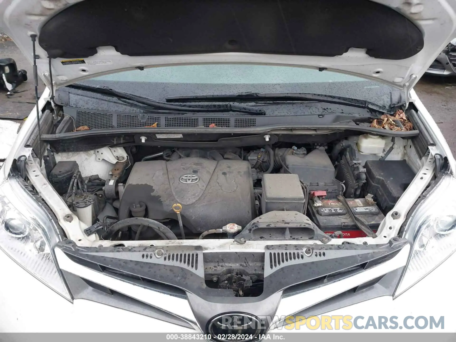 10 fotografías del automóvil dañado 5TDDZ3DC7KS212438 TOYOTA SIENNA 2019