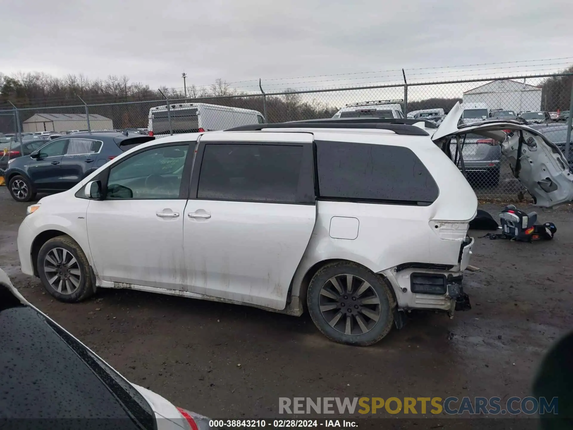 15 fotografías del automóvil dañado 5TDDZ3DC7KS212438 TOYOTA SIENNA 2019