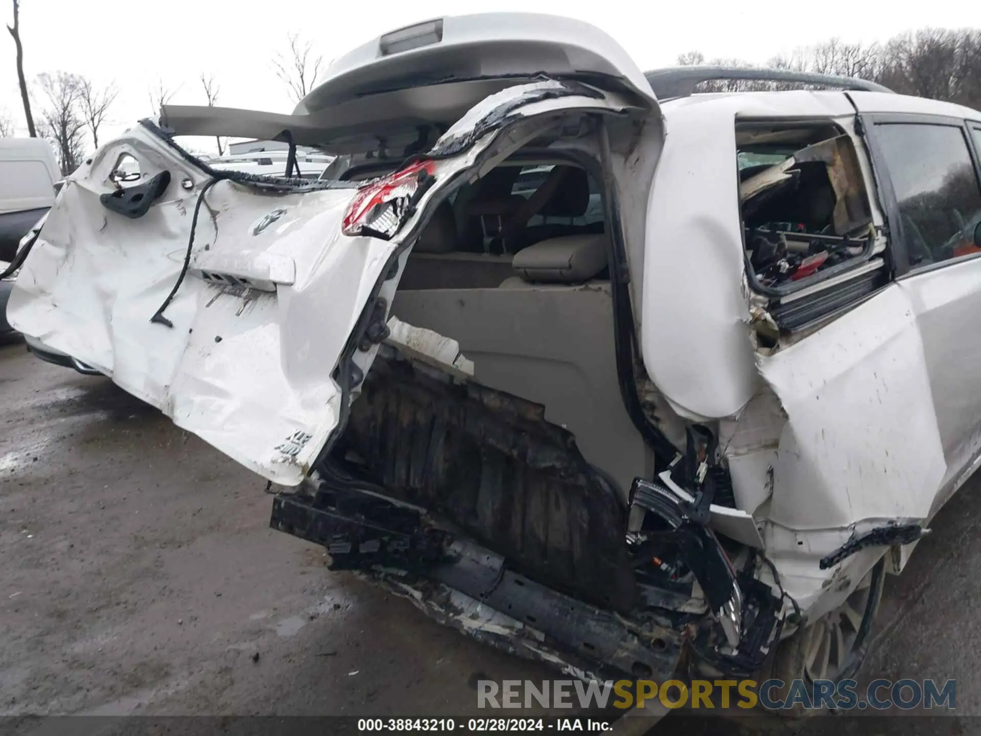 6 fotografías del automóvil dañado 5TDDZ3DC7KS212438 TOYOTA SIENNA 2019