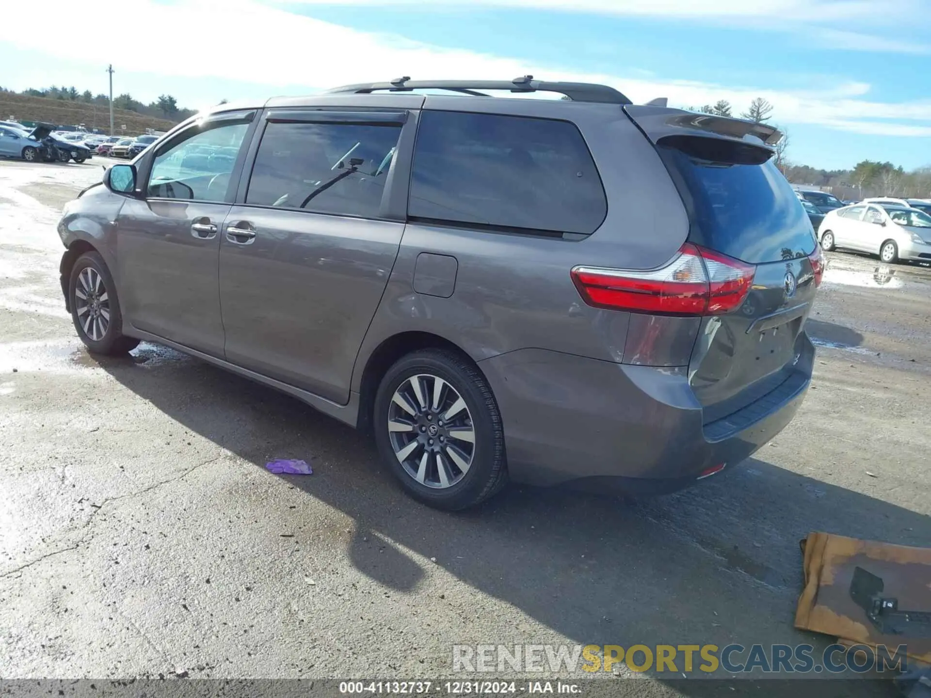 3 fotografías del automóvil dañado 5TDDZ3DC8KS211637 TOYOTA SIENNA 2019