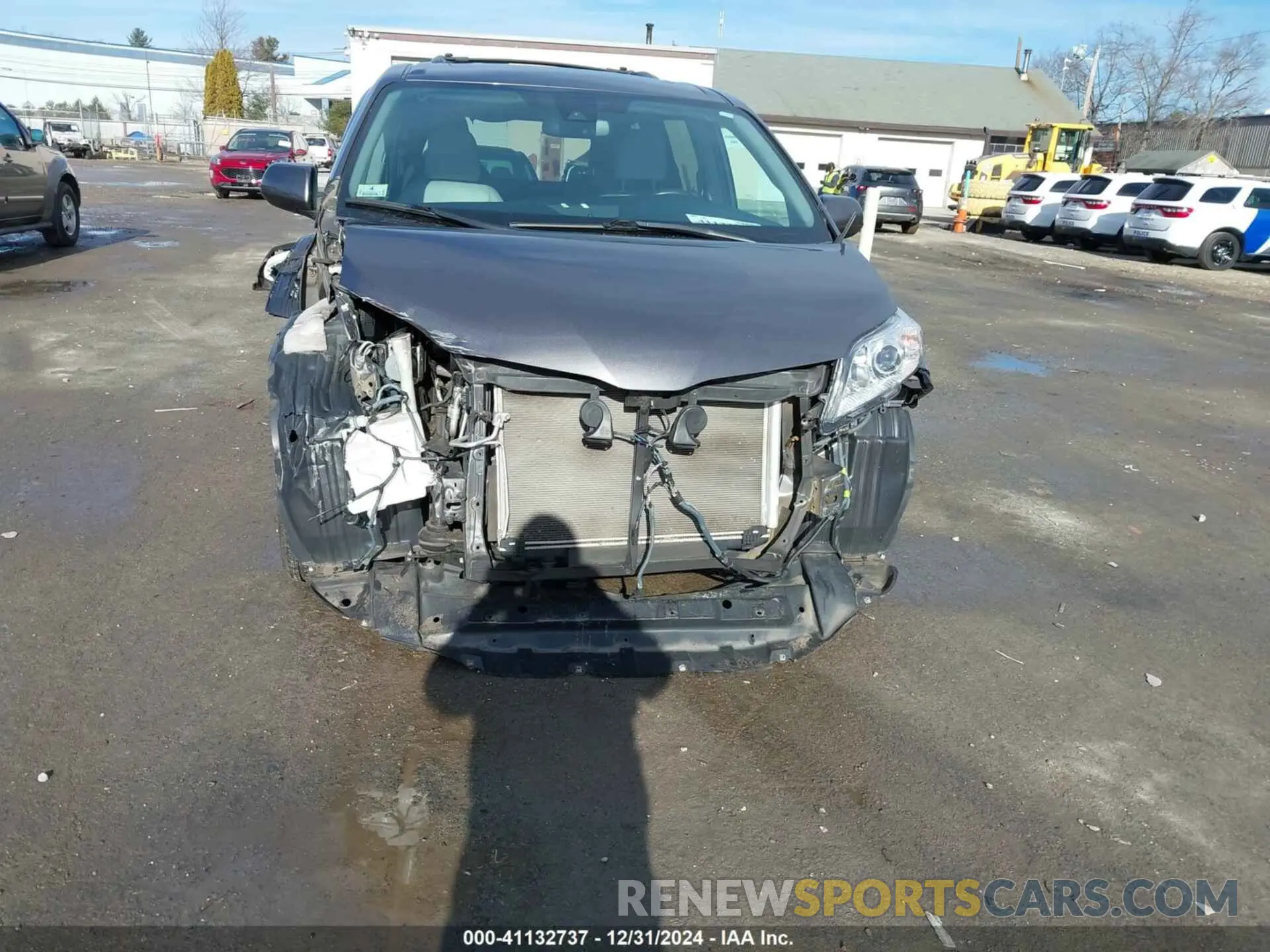 6 fotografías del automóvil dañado 5TDDZ3DC8KS211637 TOYOTA SIENNA 2019
