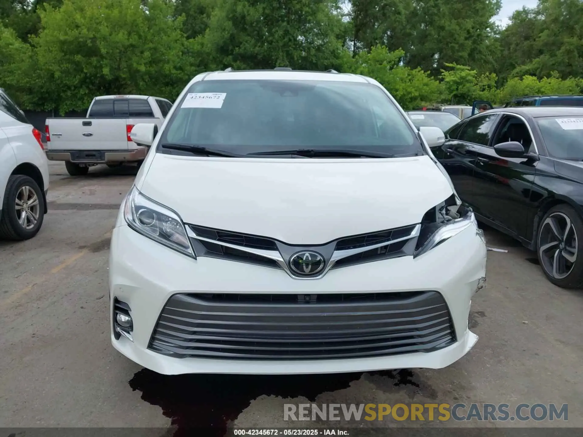 12 fotografías del automóvil dañado 5TDDZ3DC8KS224999 TOYOTA SIENNA 2019
