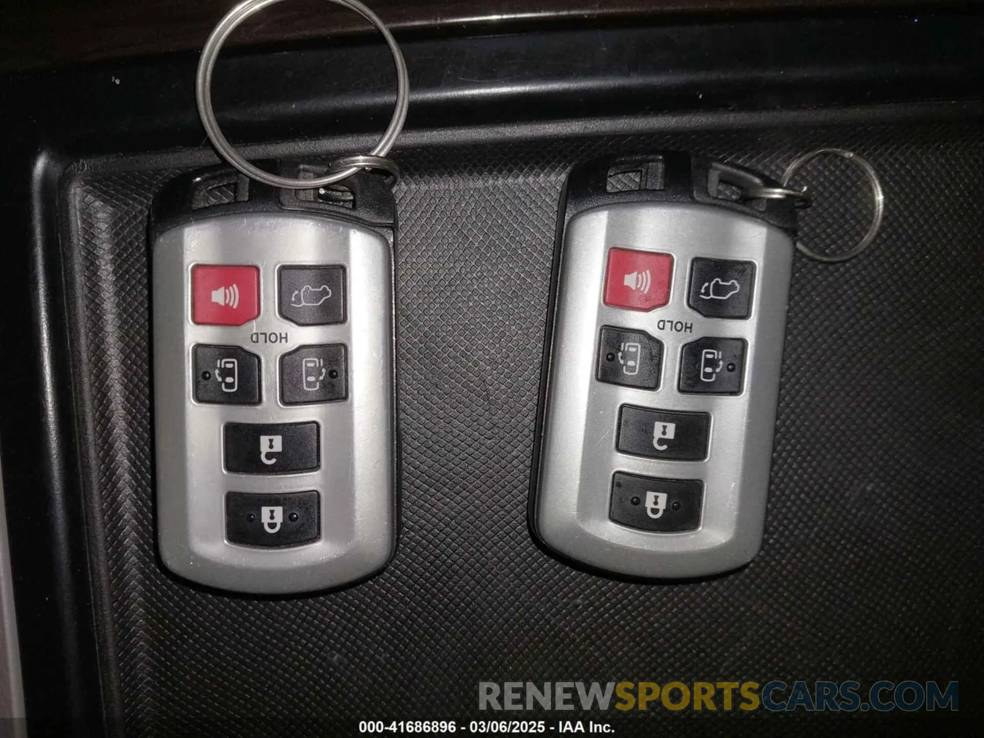 11 fotografías del automóvil dañado 5TDDZ3DCXKS224647 TOYOTA SIENNA 2019