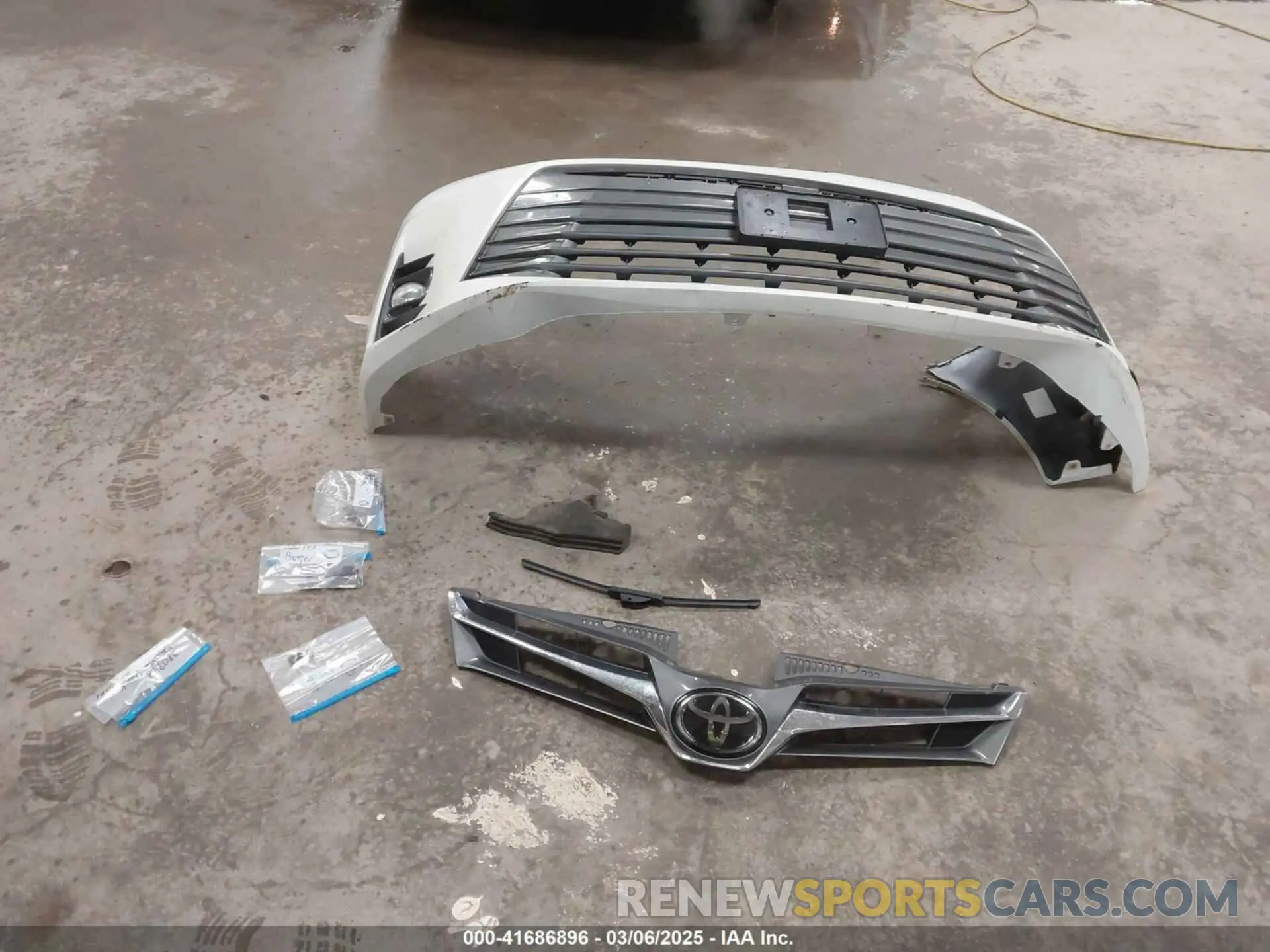 12 fotografías del automóvil dañado 5TDDZ3DCXKS224647 TOYOTA SIENNA 2019