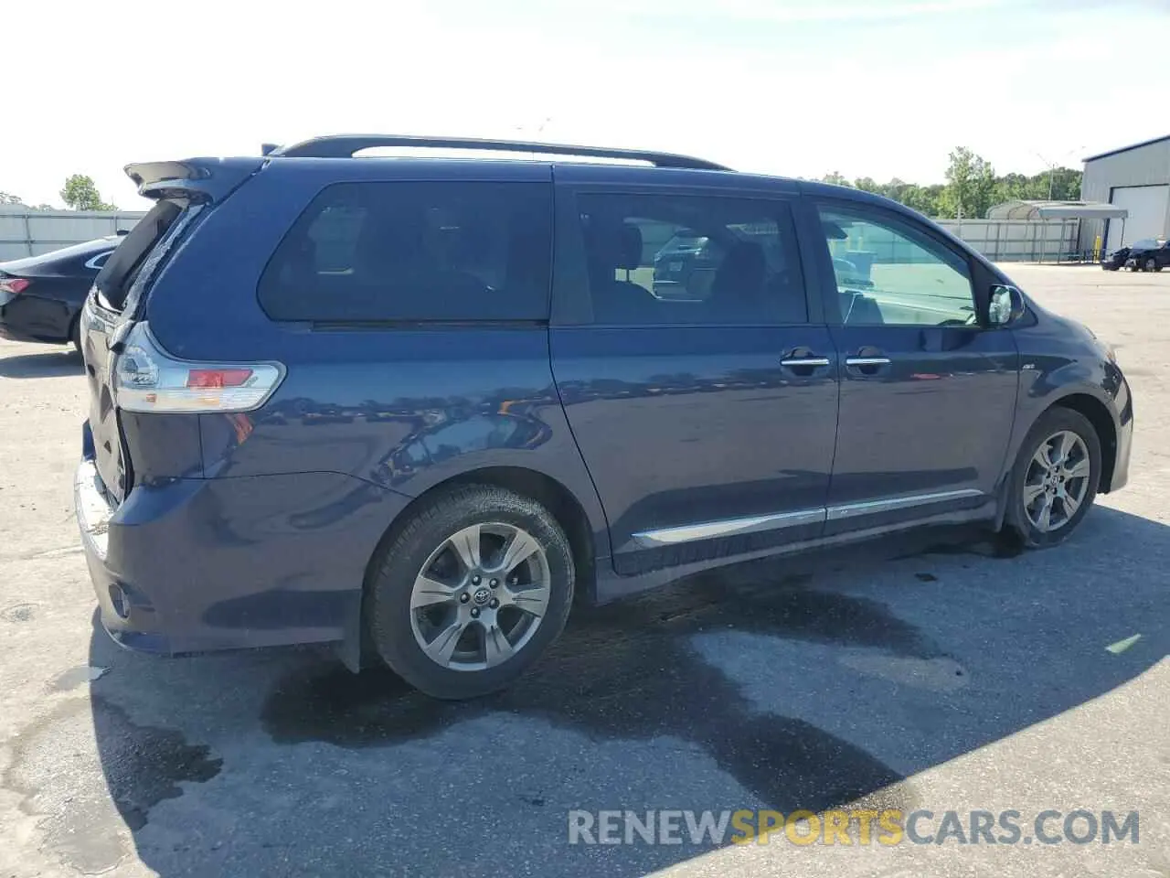 3 fotografías del automóvil dañado 5TDEZ3DC4KS215396 TOYOTA SIENNA 2019