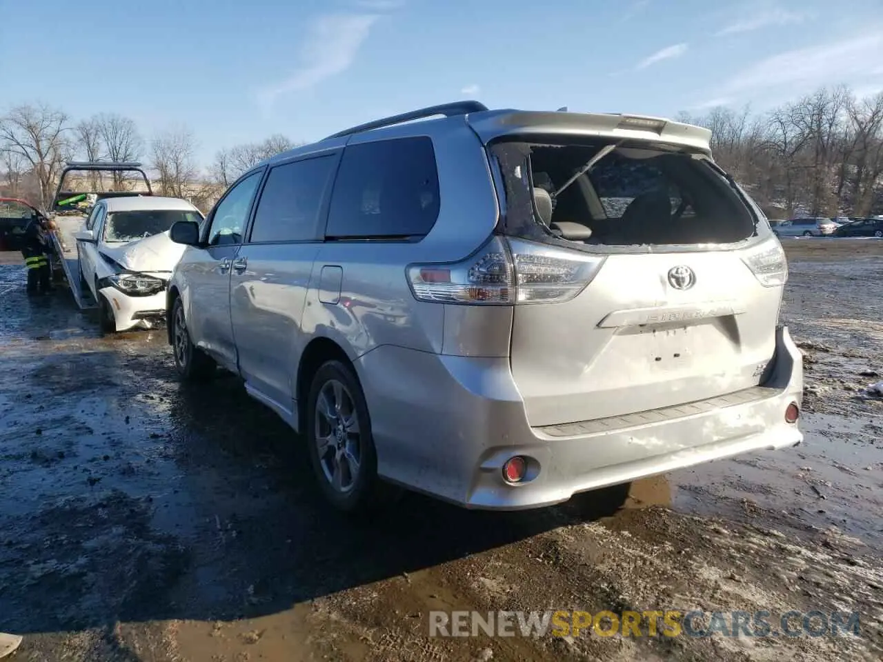 3 fotografías del automóvil dañado 5TDEZ3DC4KS220422 TOYOTA SIENNA 2019