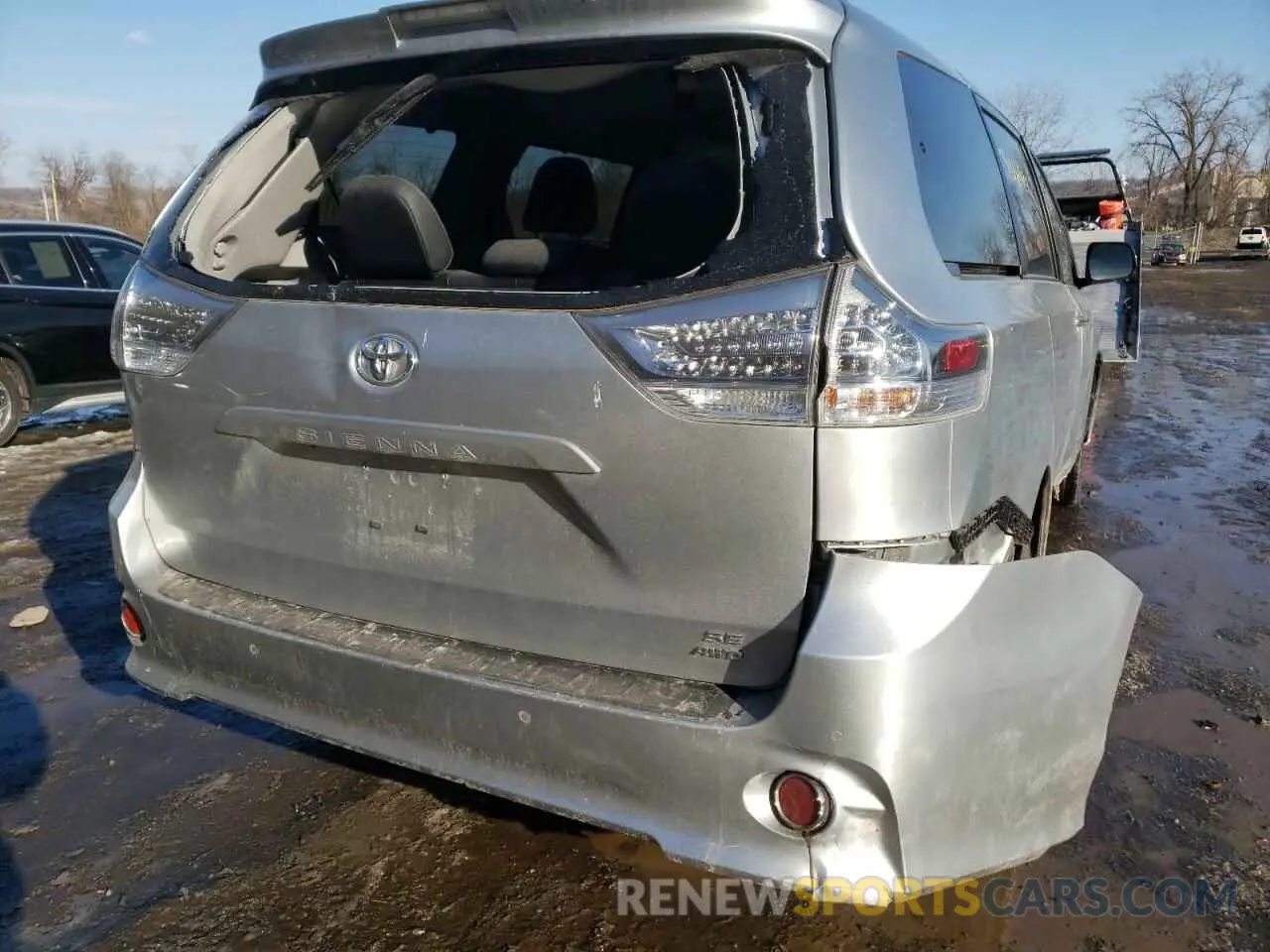 9 fotografías del automóvil dañado 5TDEZ3DC4KS220422 TOYOTA SIENNA 2019