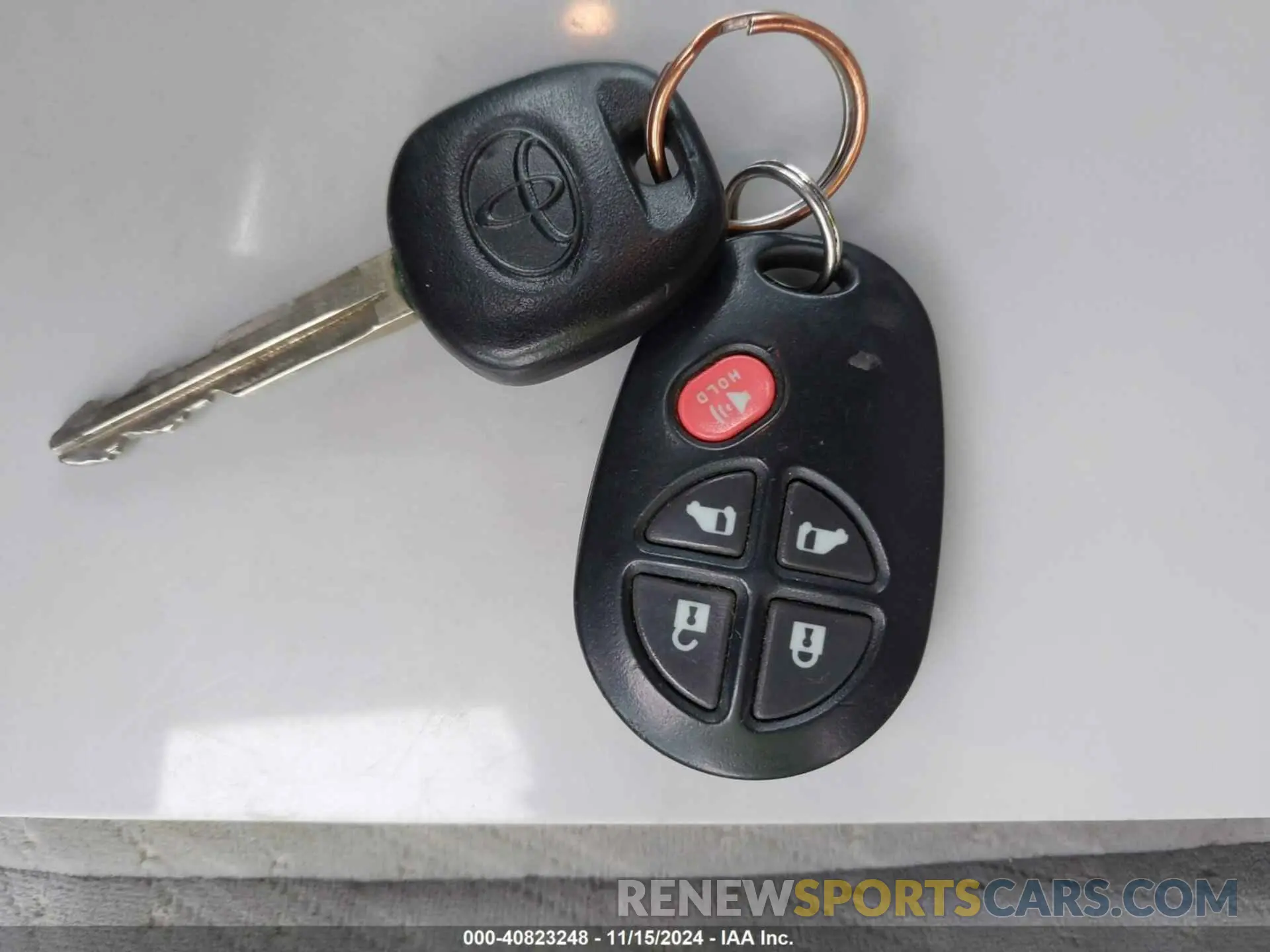 11 fotografías del automóvil dañado 5TDKZ3DC0KS014873 TOYOTA SIENNA 2019