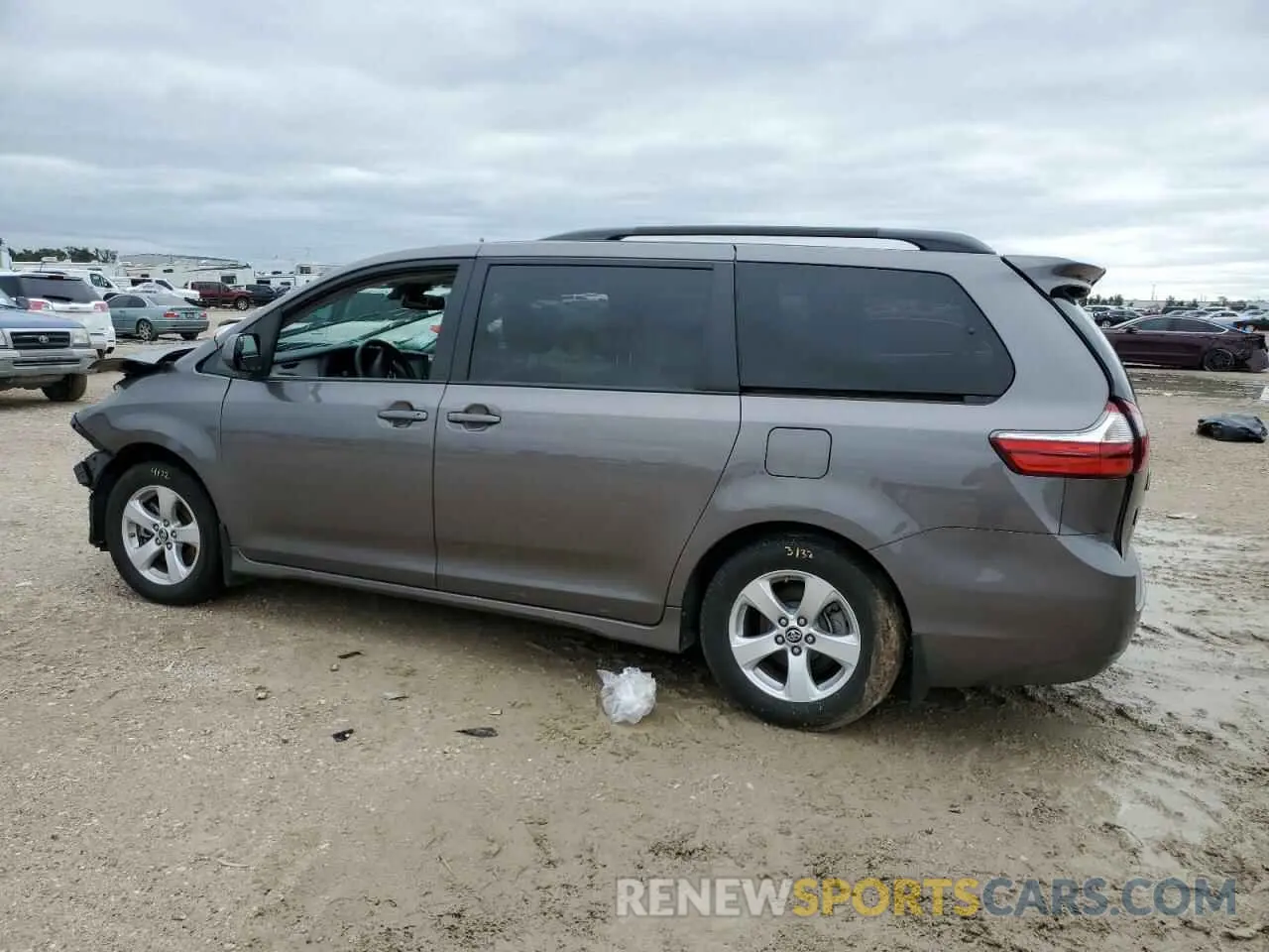 2 fotografías del automóvil dañado 5TDKZ3DC0KS018633 TOYOTA SIENNA 2019