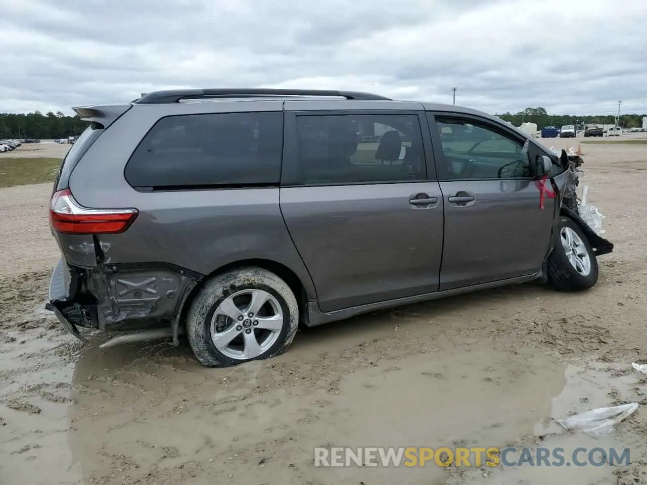 3 fotografías del automóvil dañado 5TDKZ3DC0KS018633 TOYOTA SIENNA 2019