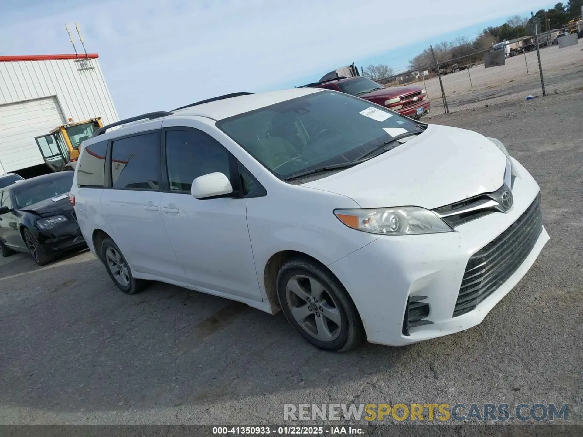 13 fotografías del automóvil dañado 5TDKZ3DC0KS970290 TOYOTA SIENNA 2019