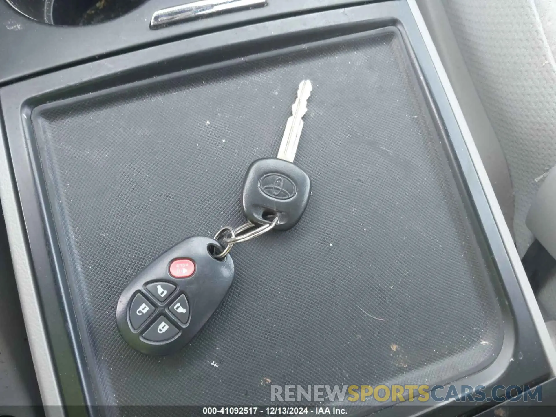 11 fotografías del automóvil dañado 5TDKZ3DC0KS981600 TOYOTA SIENNA 2019