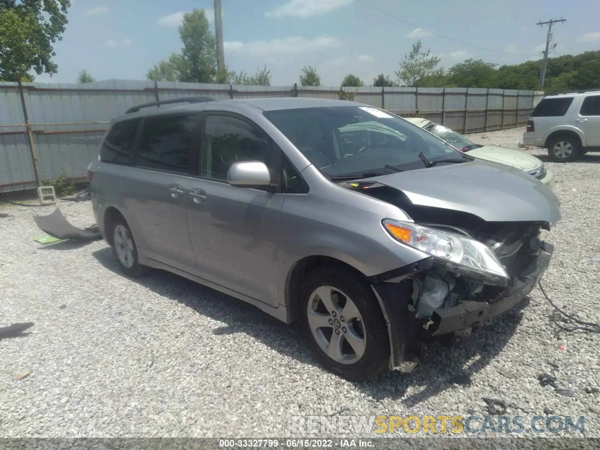 1 fotografías del automóvil dañado 5TDKZ3DC4KS020160 TOYOTA SIENNA 2019