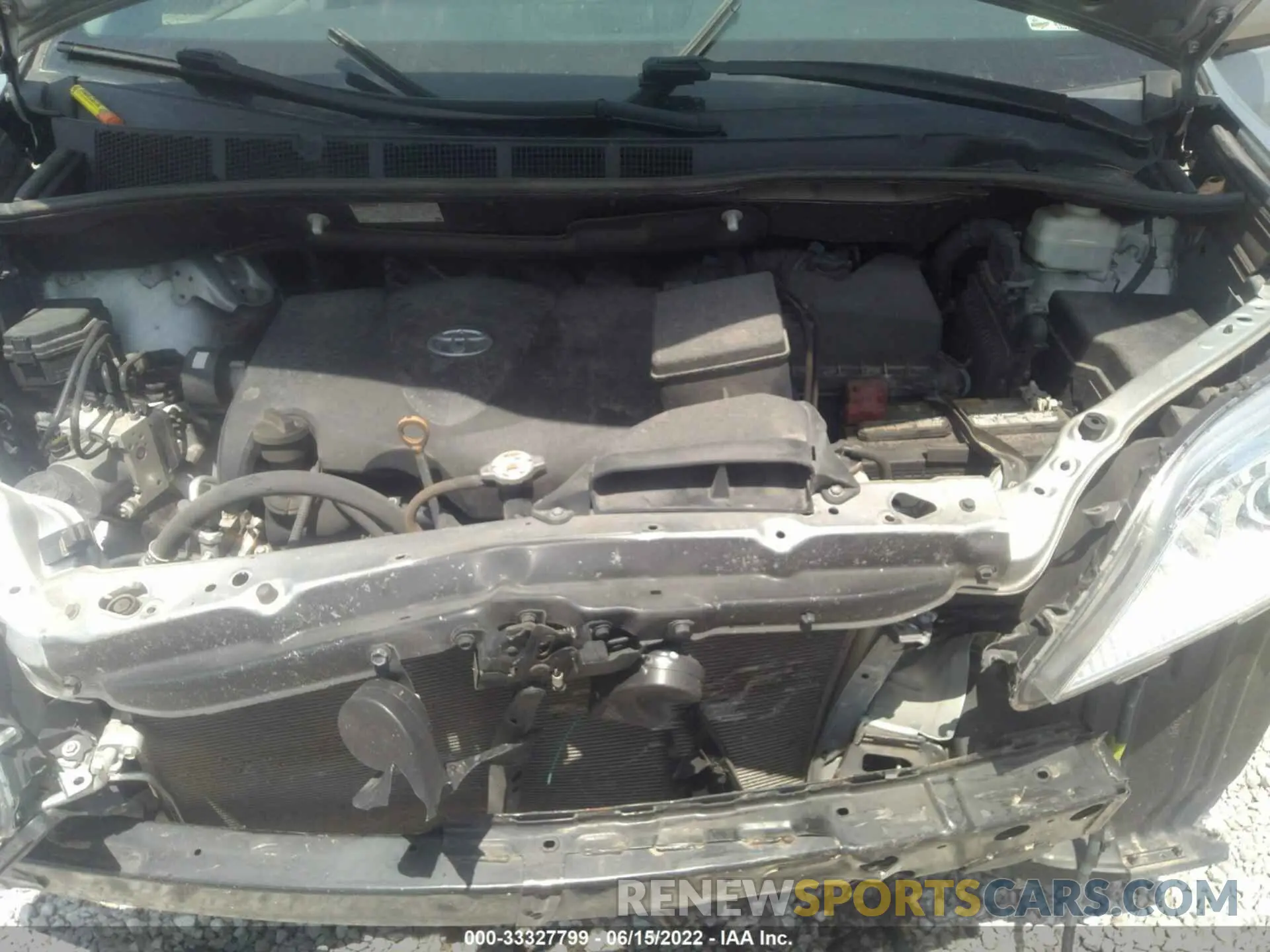 10 fotografías del automóvil dañado 5TDKZ3DC4KS020160 TOYOTA SIENNA 2019