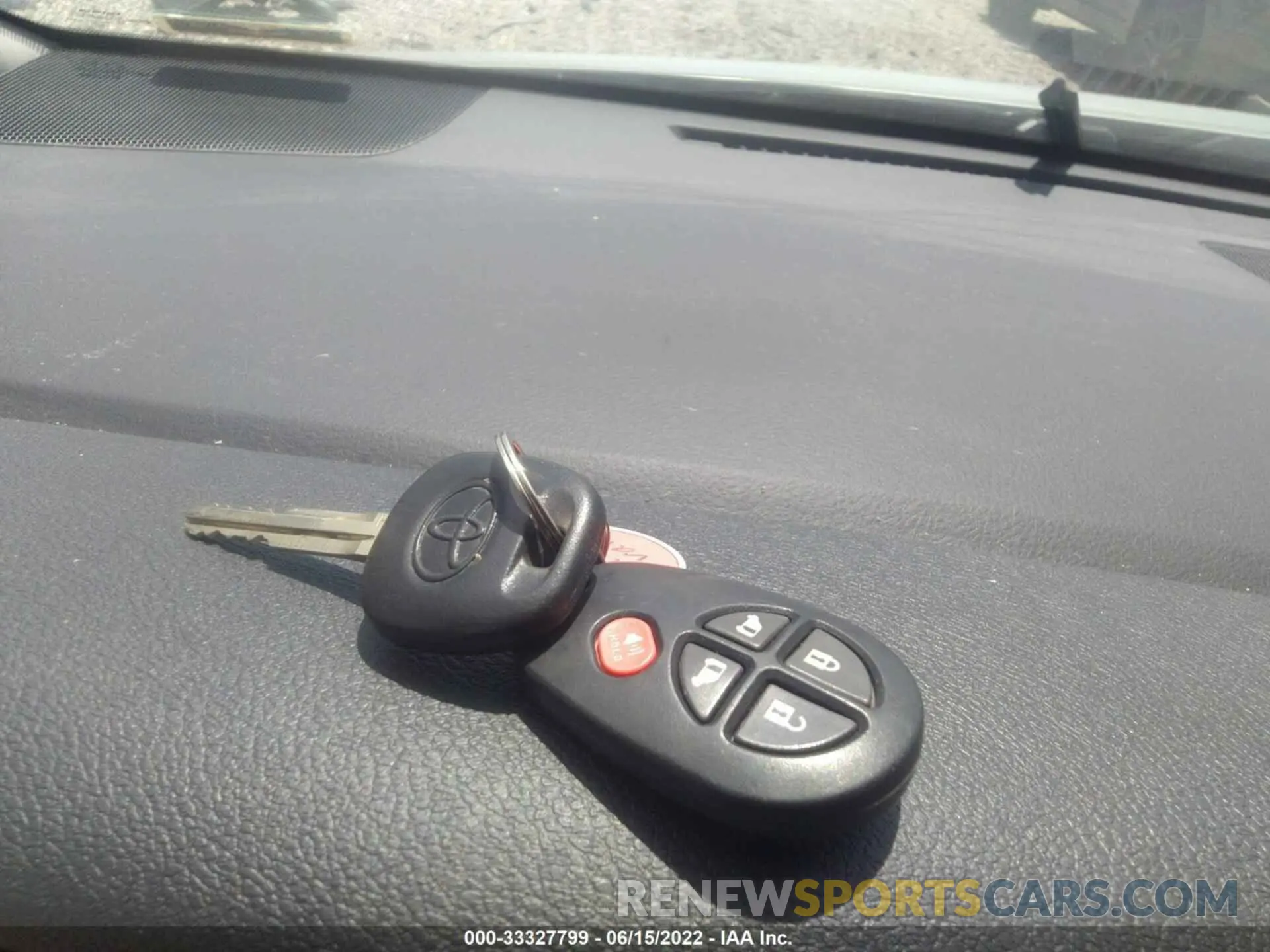11 fotografías del automóvil dañado 5TDKZ3DC4KS020160 TOYOTA SIENNA 2019