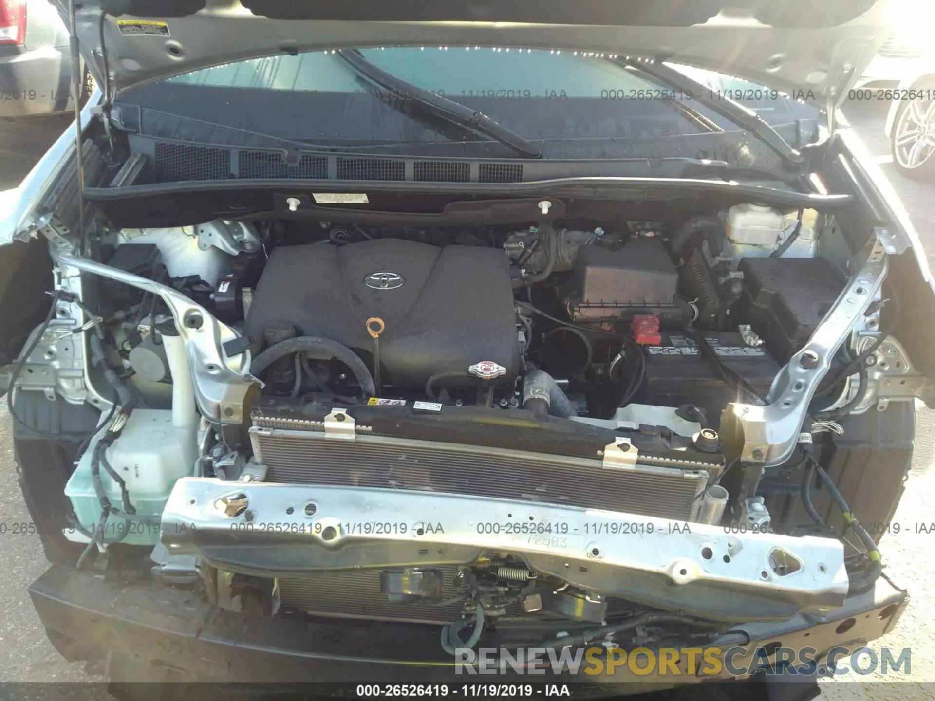 10 fotografías del automóvil dañado 5TDKZ3DC5KS001259 TOYOTA SIENNA 2019