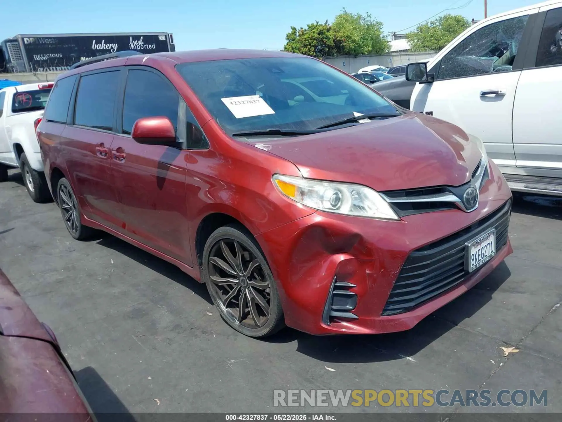 1 fotografías del automóvil dañado 5TDKZ3DC6KS966678 TOYOTA SIENNA 2019