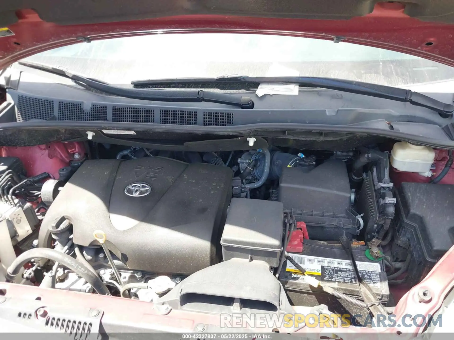 10 fotografías del automóvil dañado 5TDKZ3DC6KS966678 TOYOTA SIENNA 2019