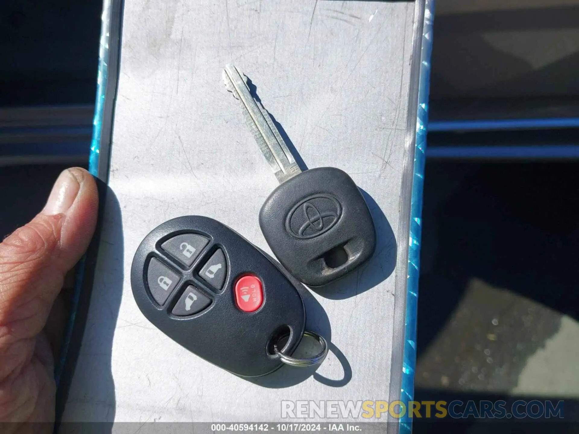 11 fotografías del automóvil dañado 5TDKZ3DC6KS989605 TOYOTA SIENNA 2019