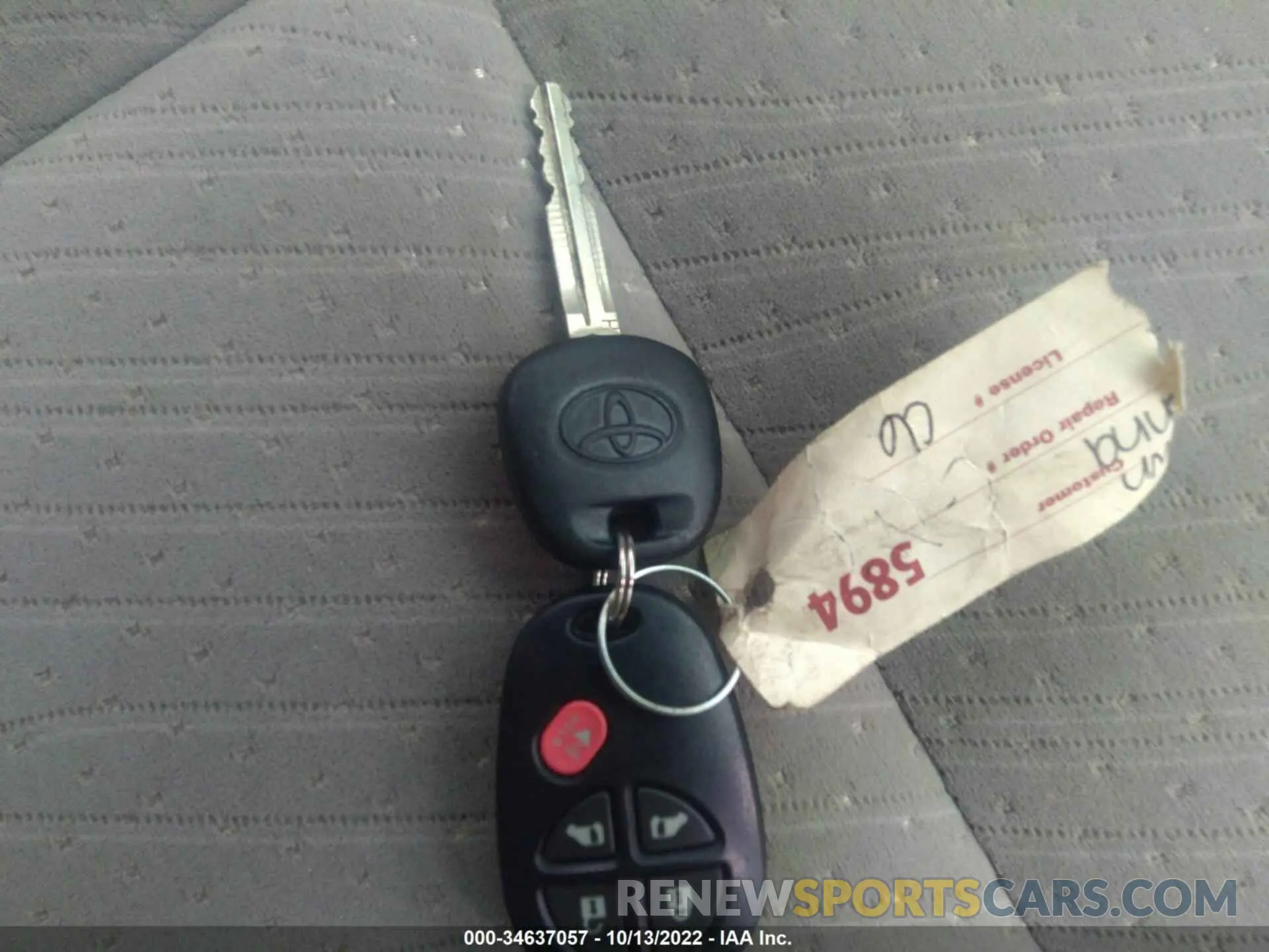 11 fotografías del automóvil dañado 5TDKZ3DC7KS999494 TOYOTA SIENNA 2019
