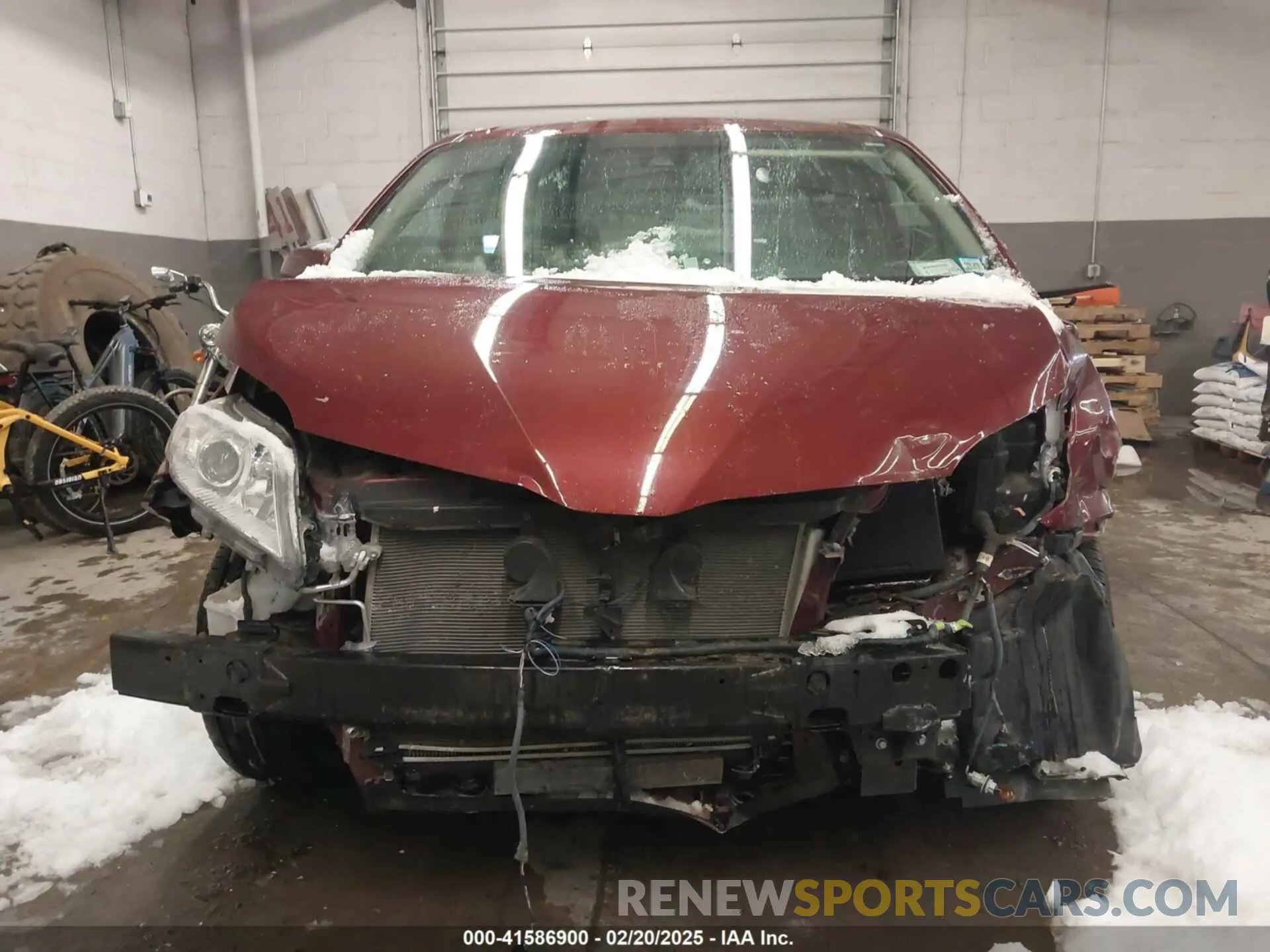 13 fotografías del automóvil dañado 5TDKZ3DC9KS015195 TOYOTA SIENNA 2019