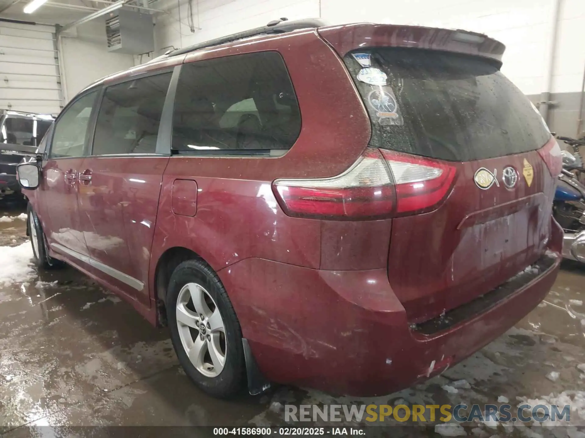 3 fotografías del automóvil dañado 5TDKZ3DC9KS015195 TOYOTA SIENNA 2019