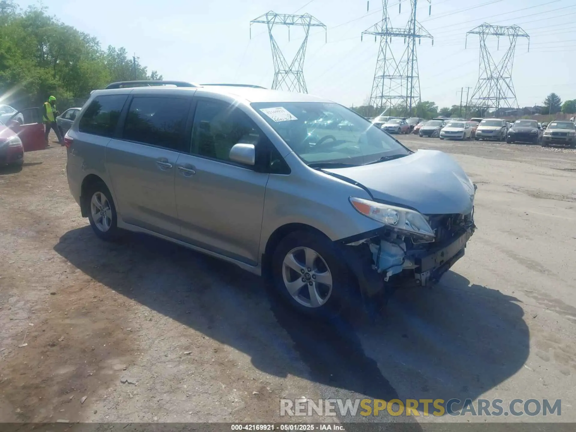 1 fotografías del automóvil dañado 5TDKZ3DC9KS981398 TOYOTA SIENNA 2019
