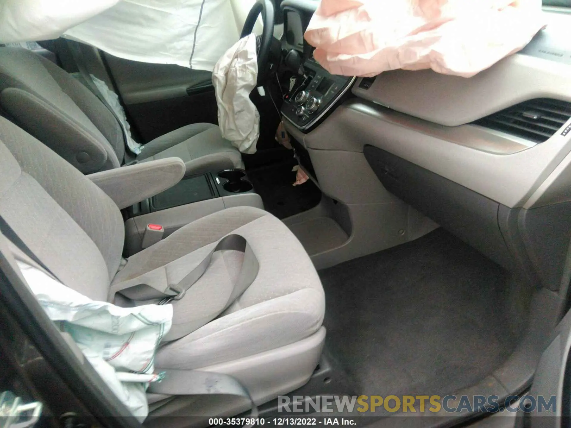 5 fotografías del automóvil dañado 5TDKZ3DC9KS999139 TOYOTA SIENNA 2019